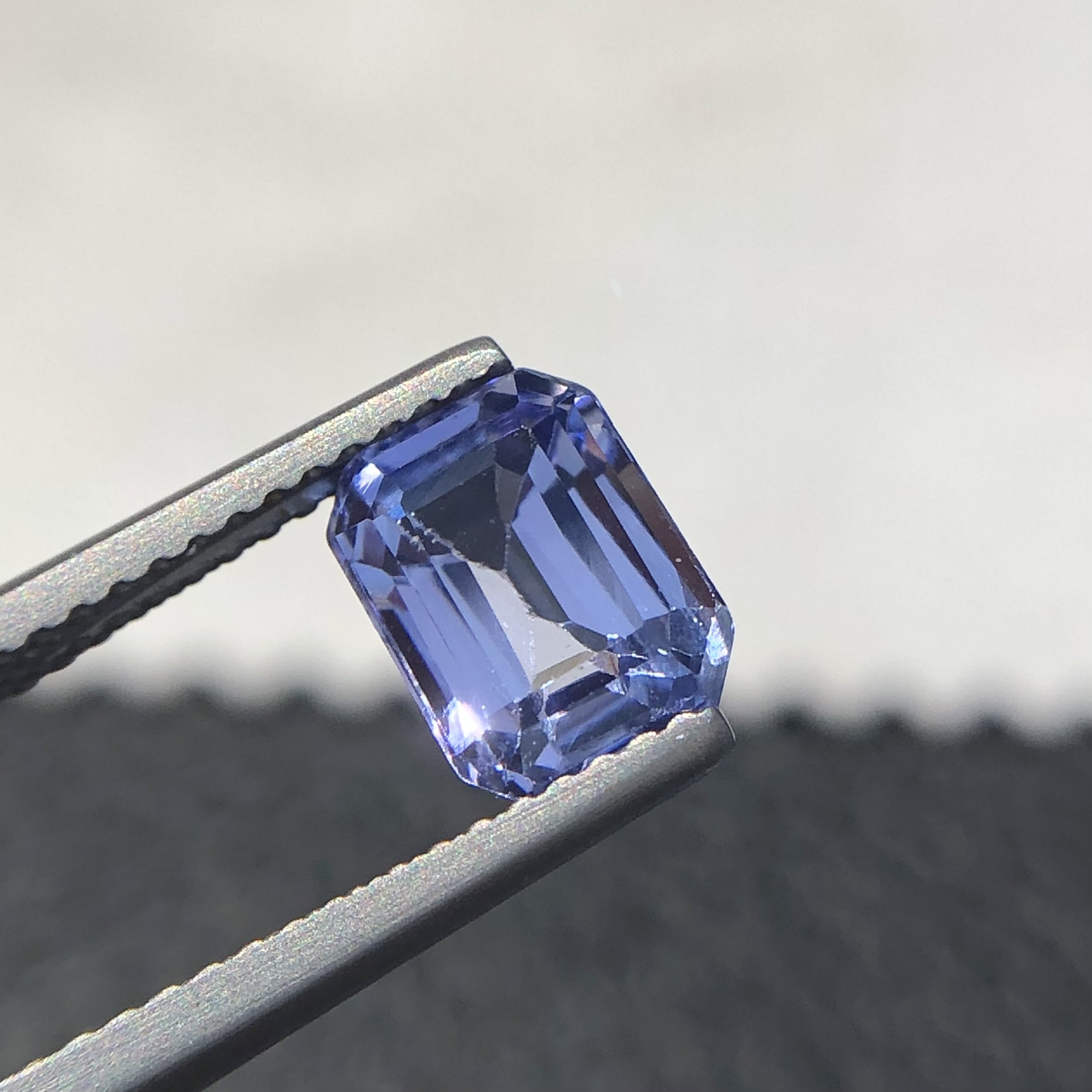 2.00 Carats Tanzanite ICA Certified — view 4