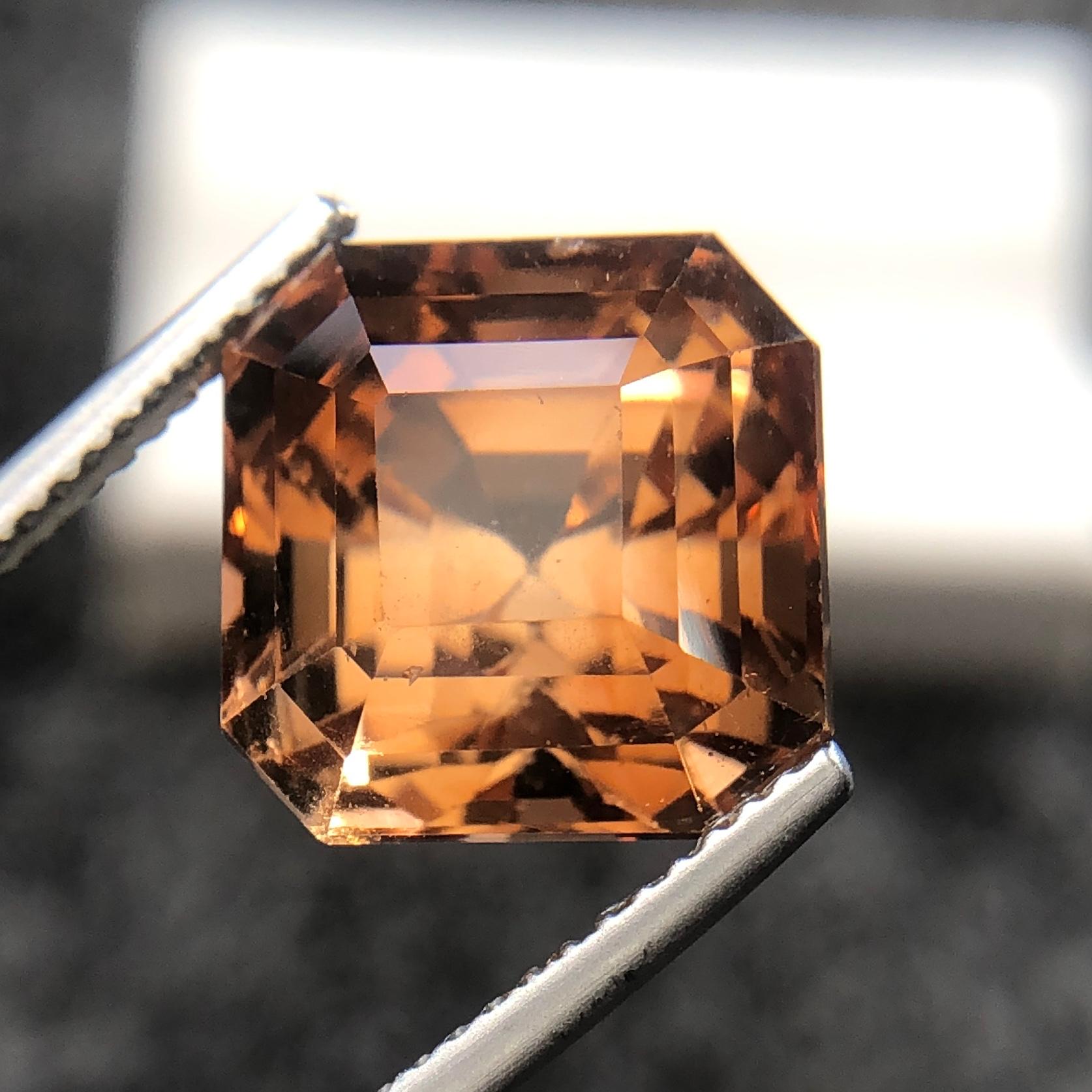 14.87 ct Brown Topaz from Pakistan