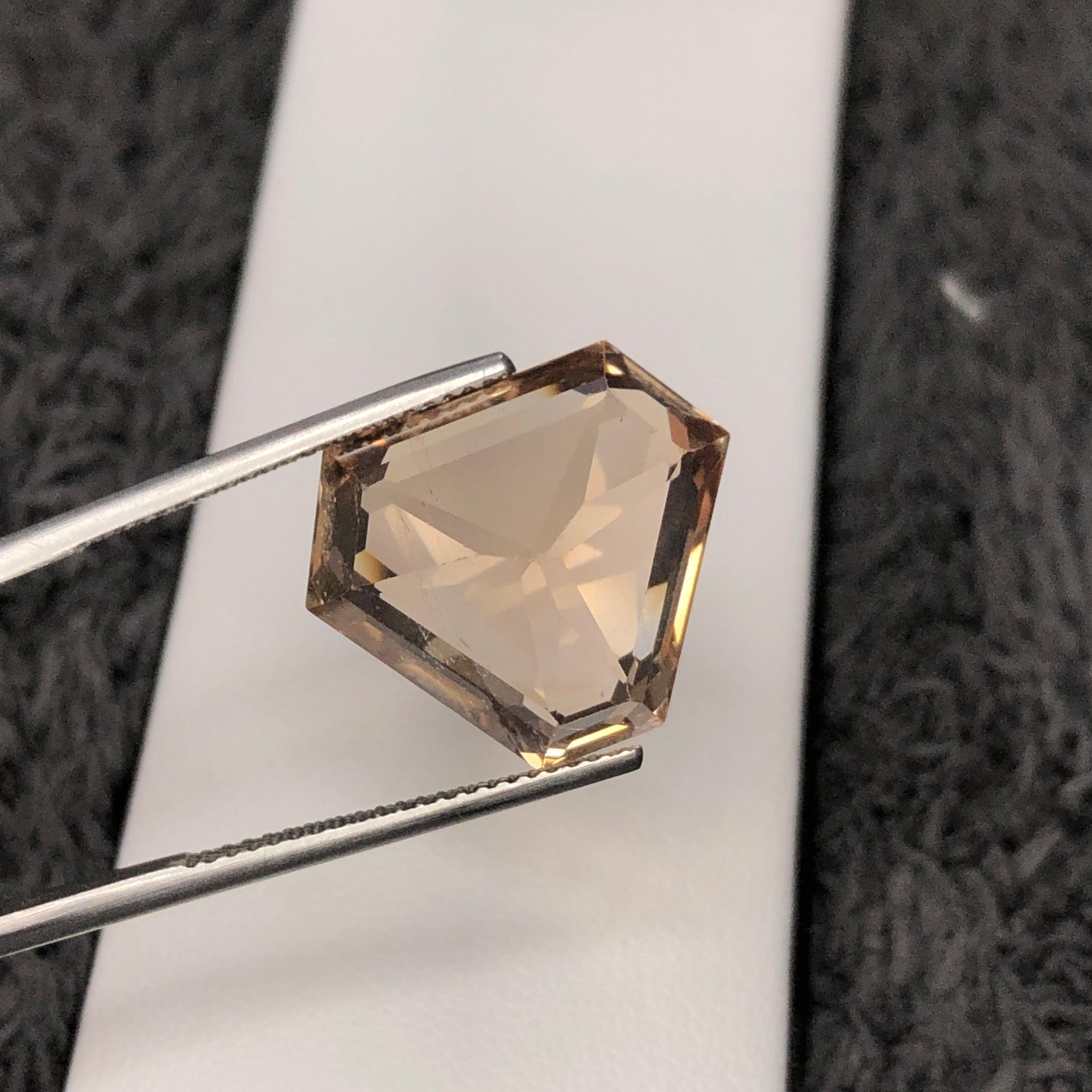22.72 ct Topaz – Loose Gemstone — view 2