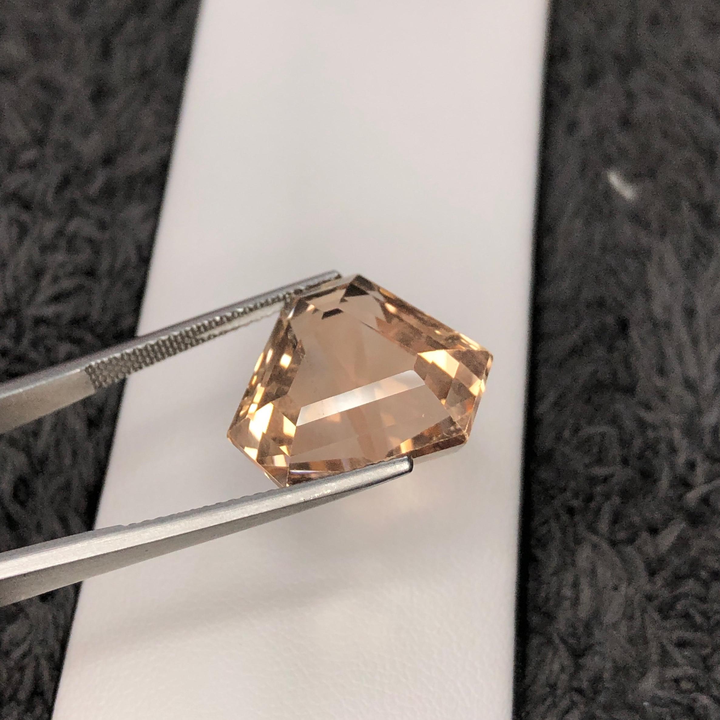 22.72 ct Topaz – Loose Gemstone — view 3