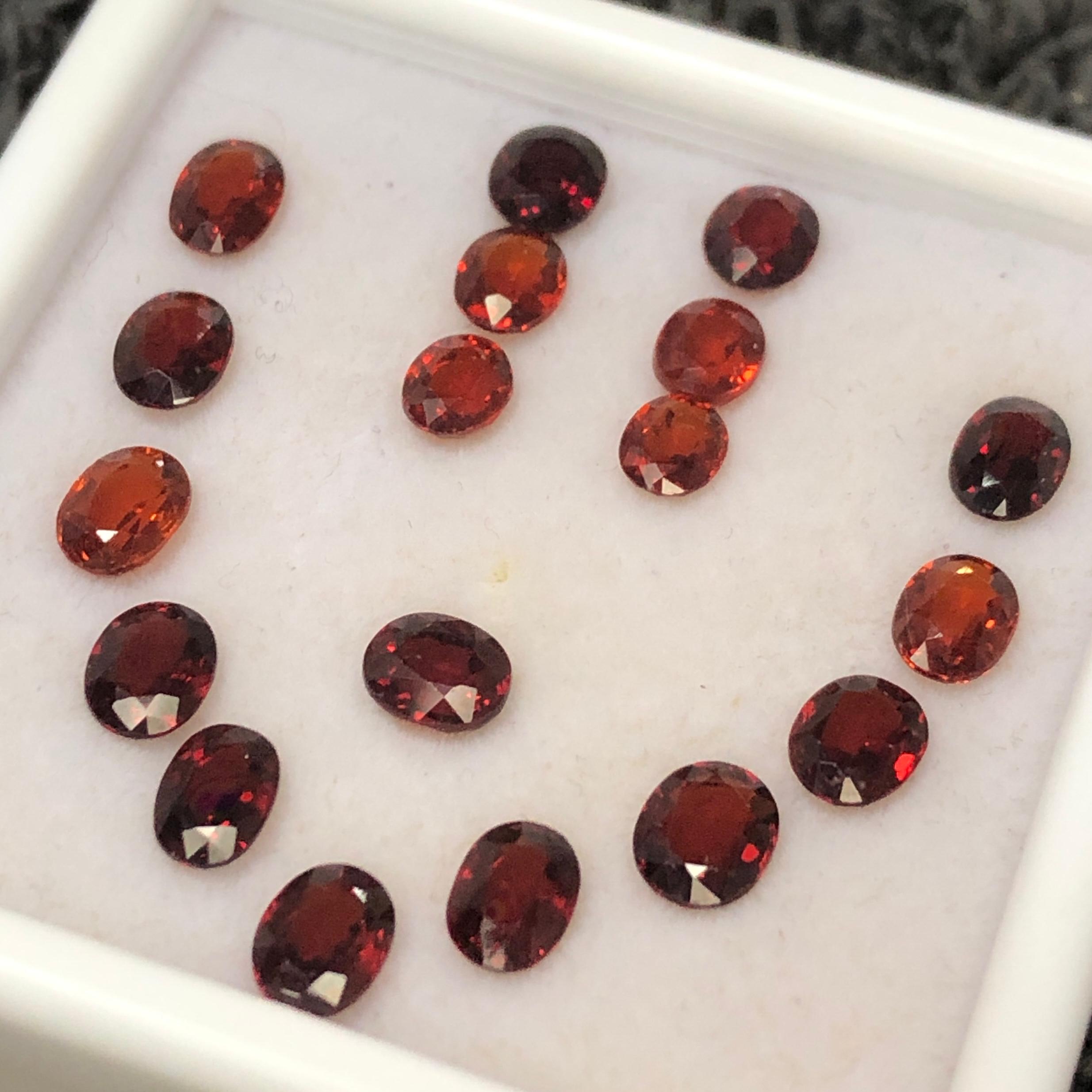 11.95 ct Garnet Layout