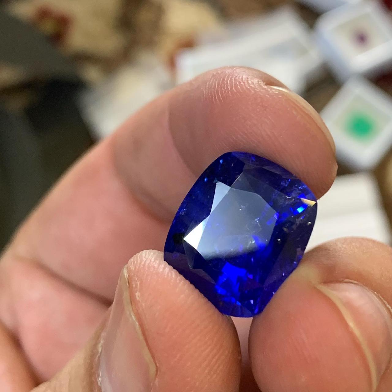 sapphire — view 3