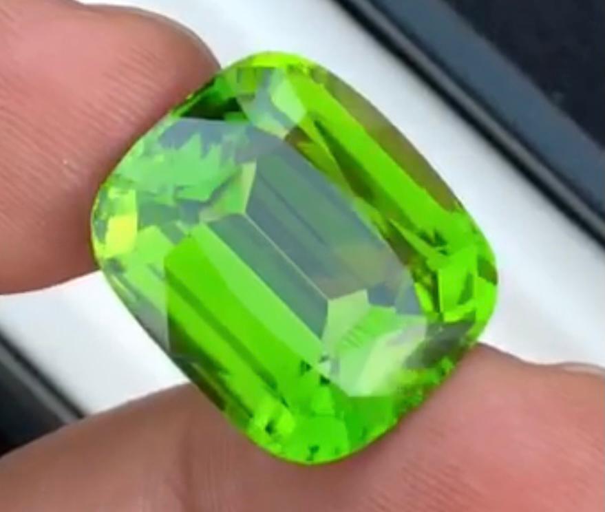 Peridot — view 2