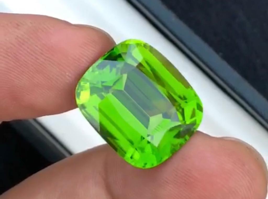 Peridot — view 3