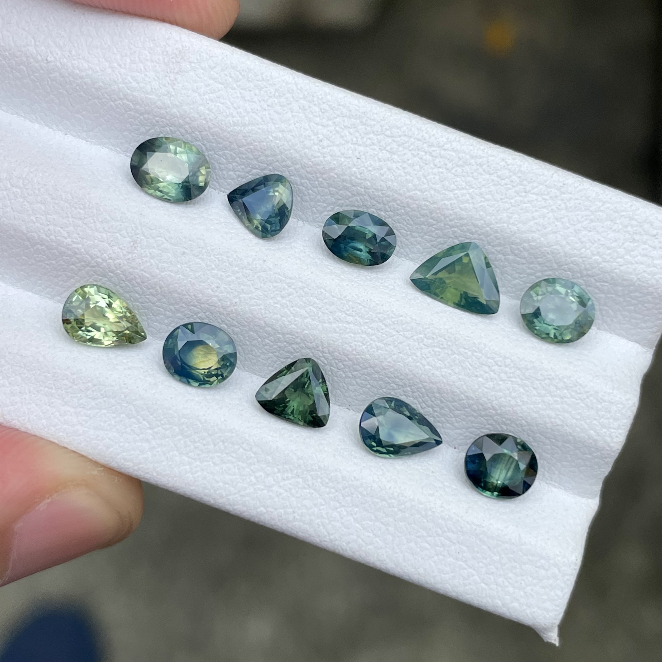 7.30 Carats Parti Sapphire