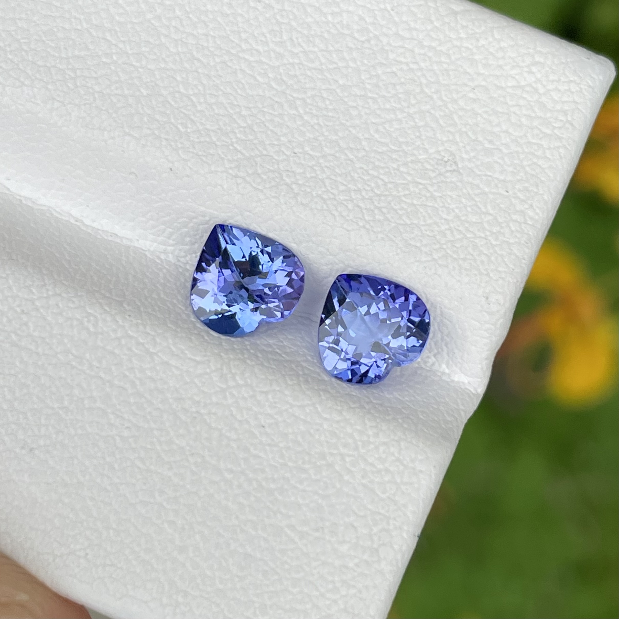 2.35 Carats Blue Tanzanite Pair — view 1