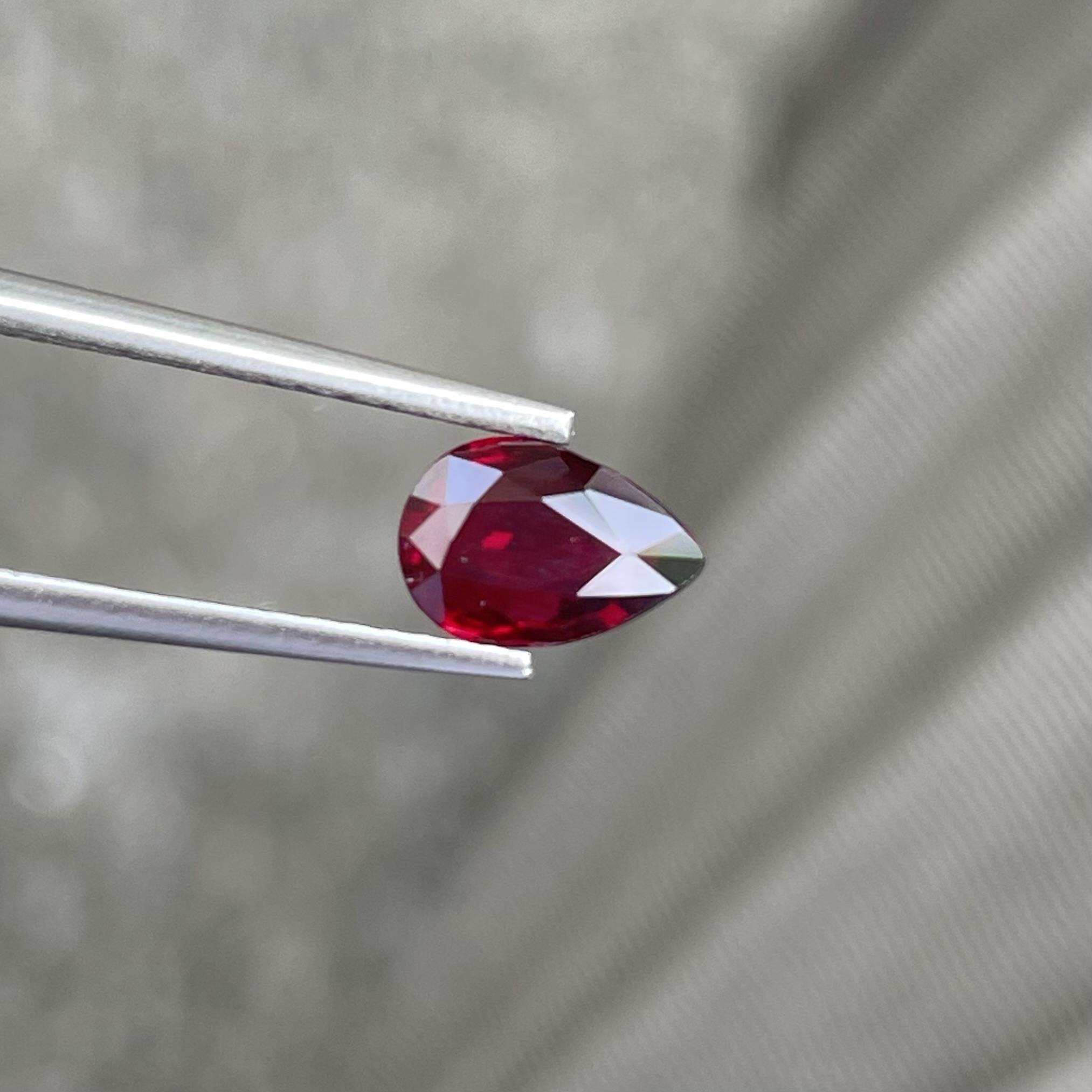 0.95 Carats Natural Ruby