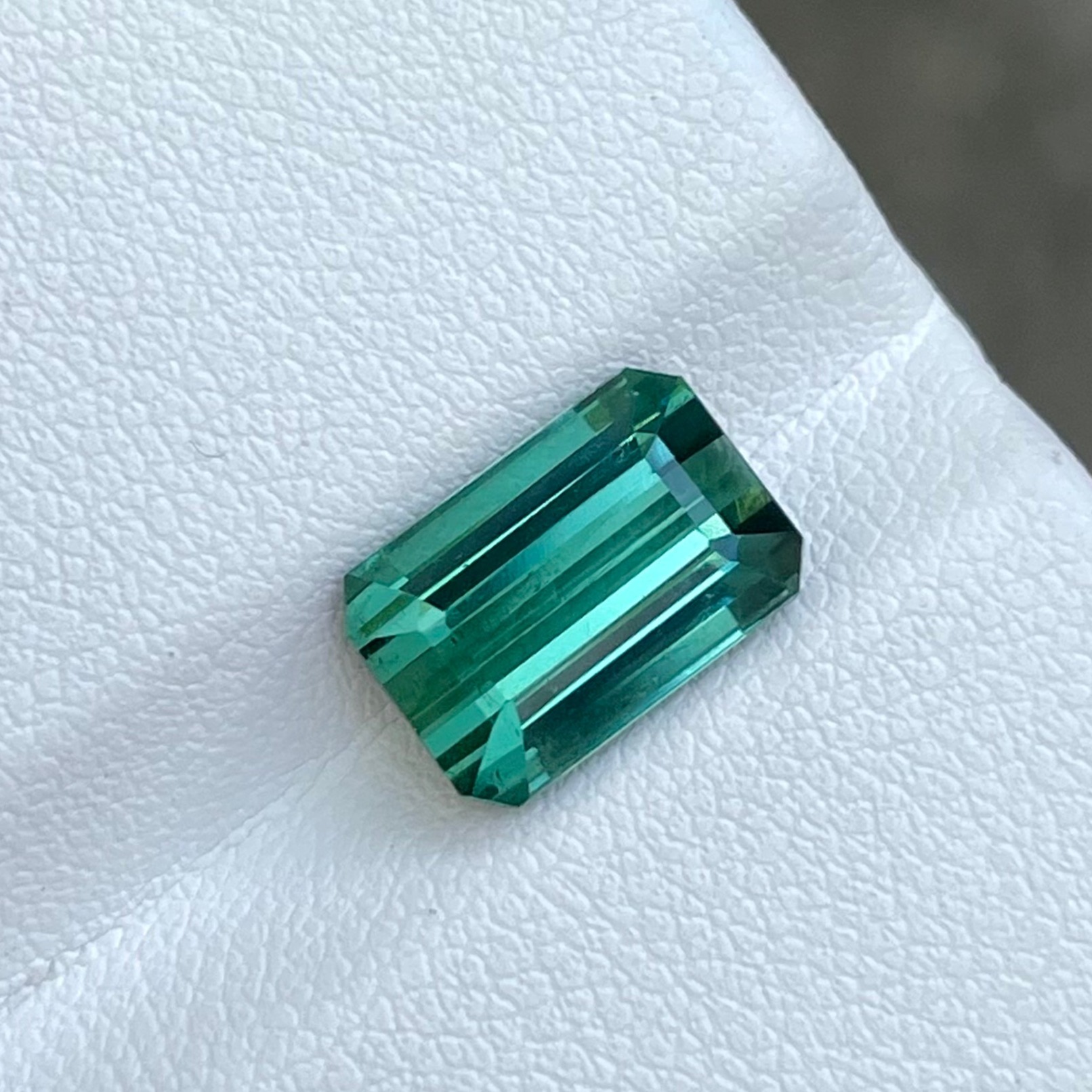 3.75 Carats Bluish Green Tourmaline — view 4