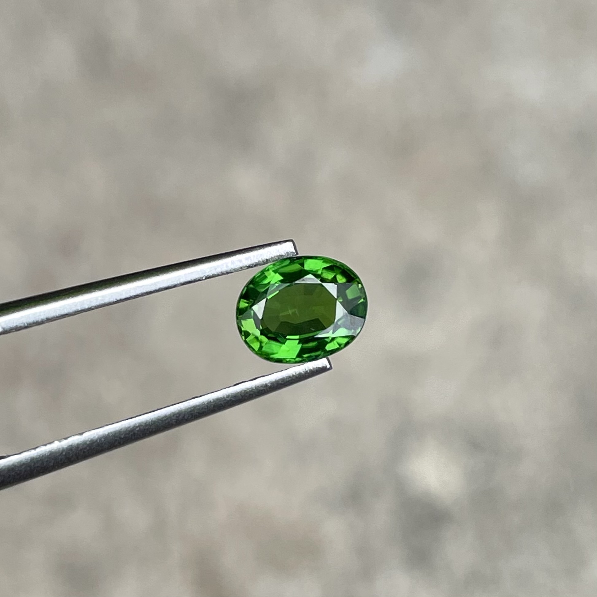 0.90 carats tsavorite garnet