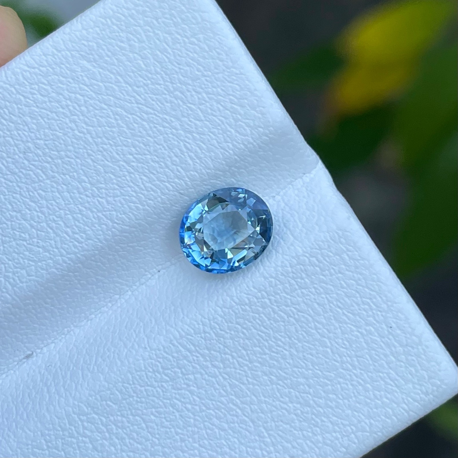 1.89 Carats Natural  Blue Sapphire — view 1