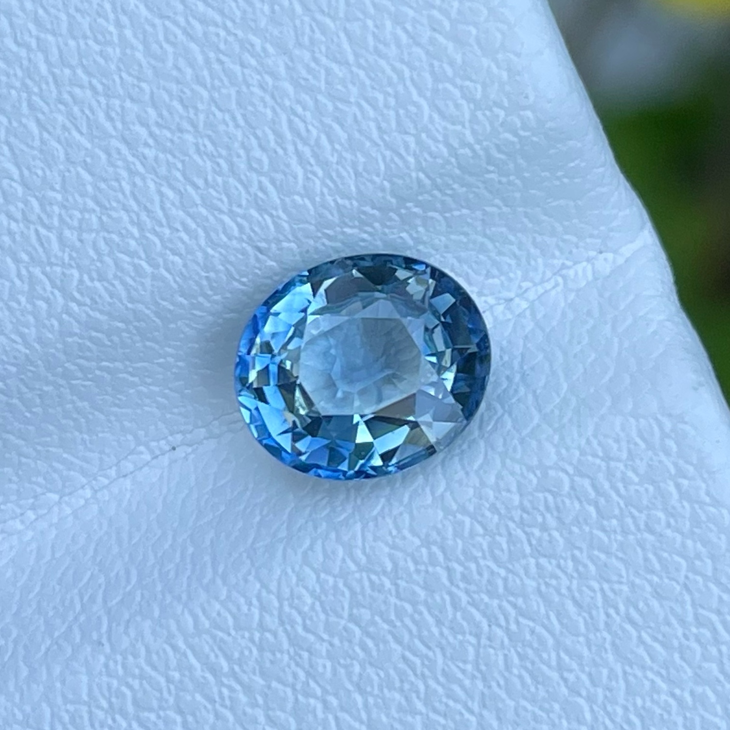 1.89 Carats Natural  Blue Sapphire — view 6