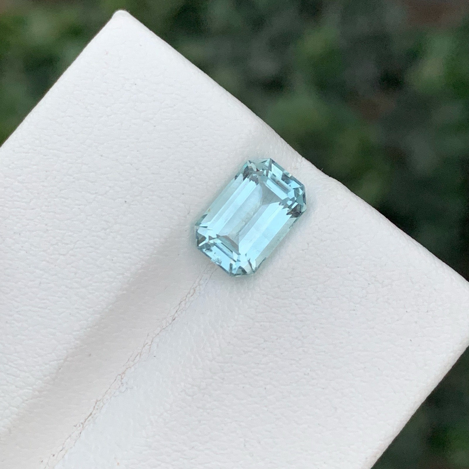 2.55 Carats Natural Bule Aquamarine