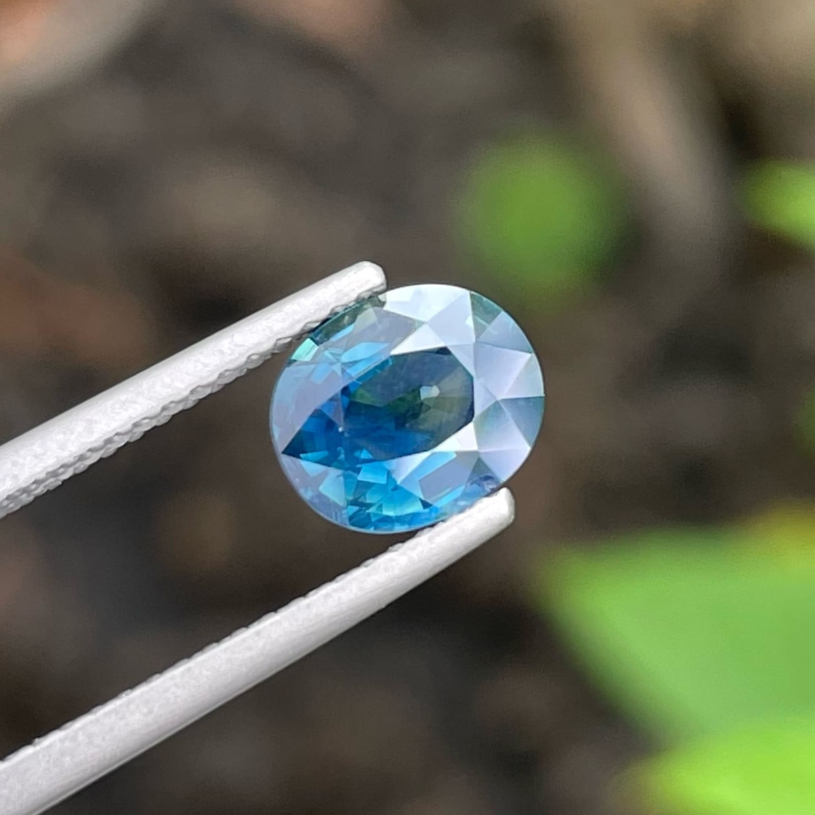 1.56 Carats Natural Greenish Blue Sapphire — view 1