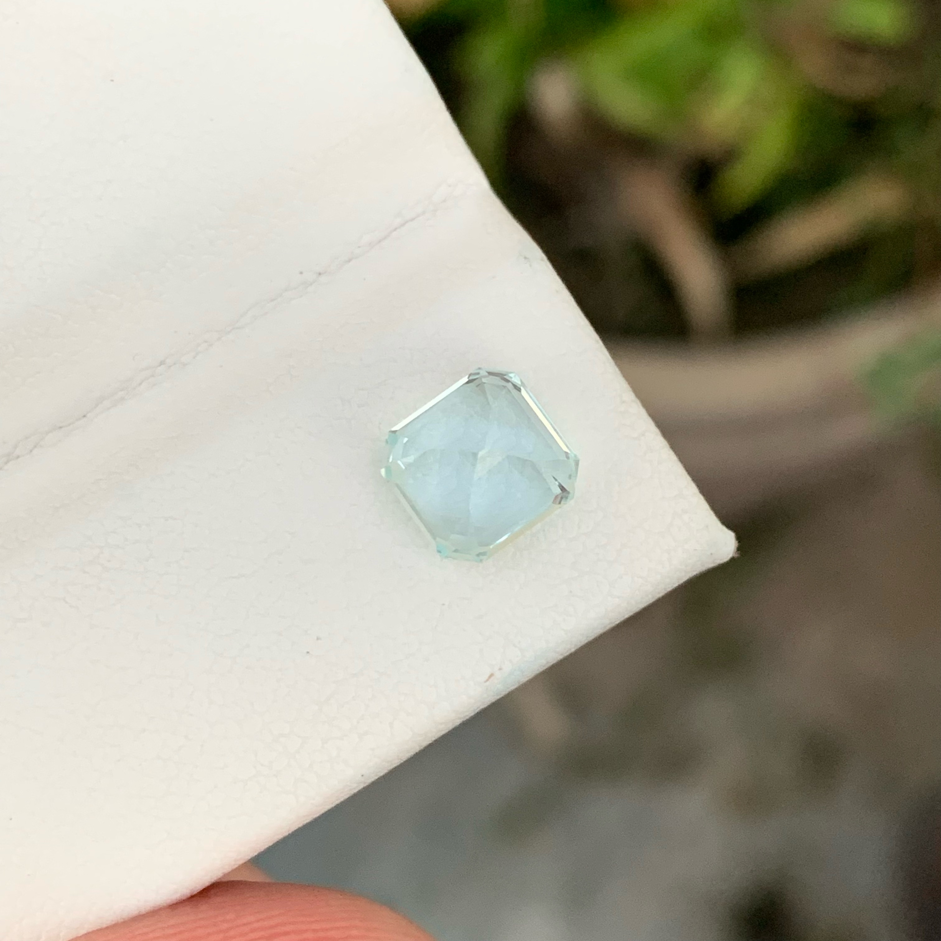 2.20 Carats Aquamarine — view 3
