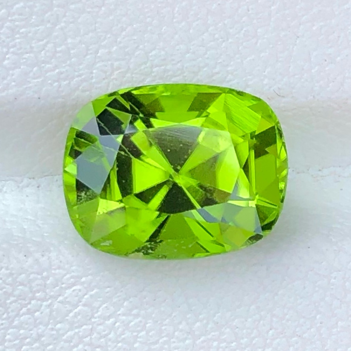 5.05 Carats Dark Lime Green Peridot Loose Gemstone
