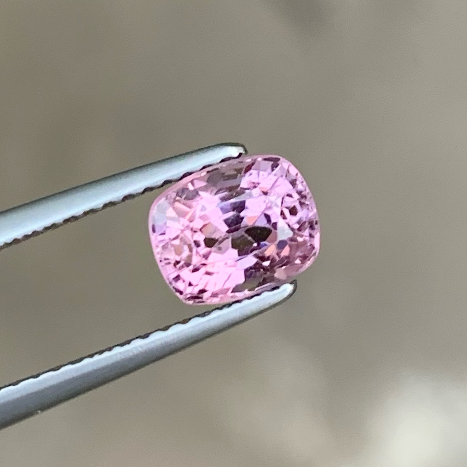 1.40 Carats Purplish Pink Spinel loose Gemstone — view 1