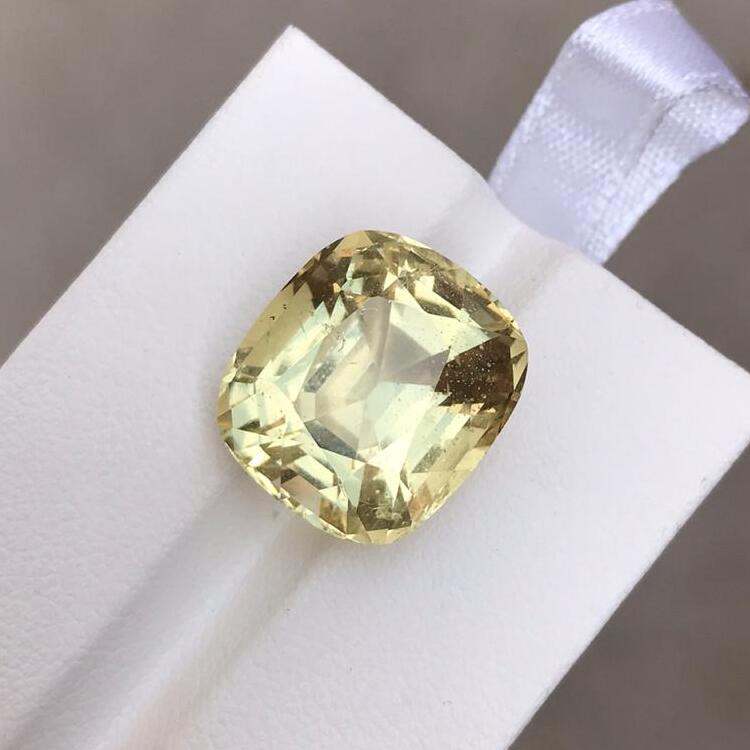 14.40 Carats Heliodore — view 3
