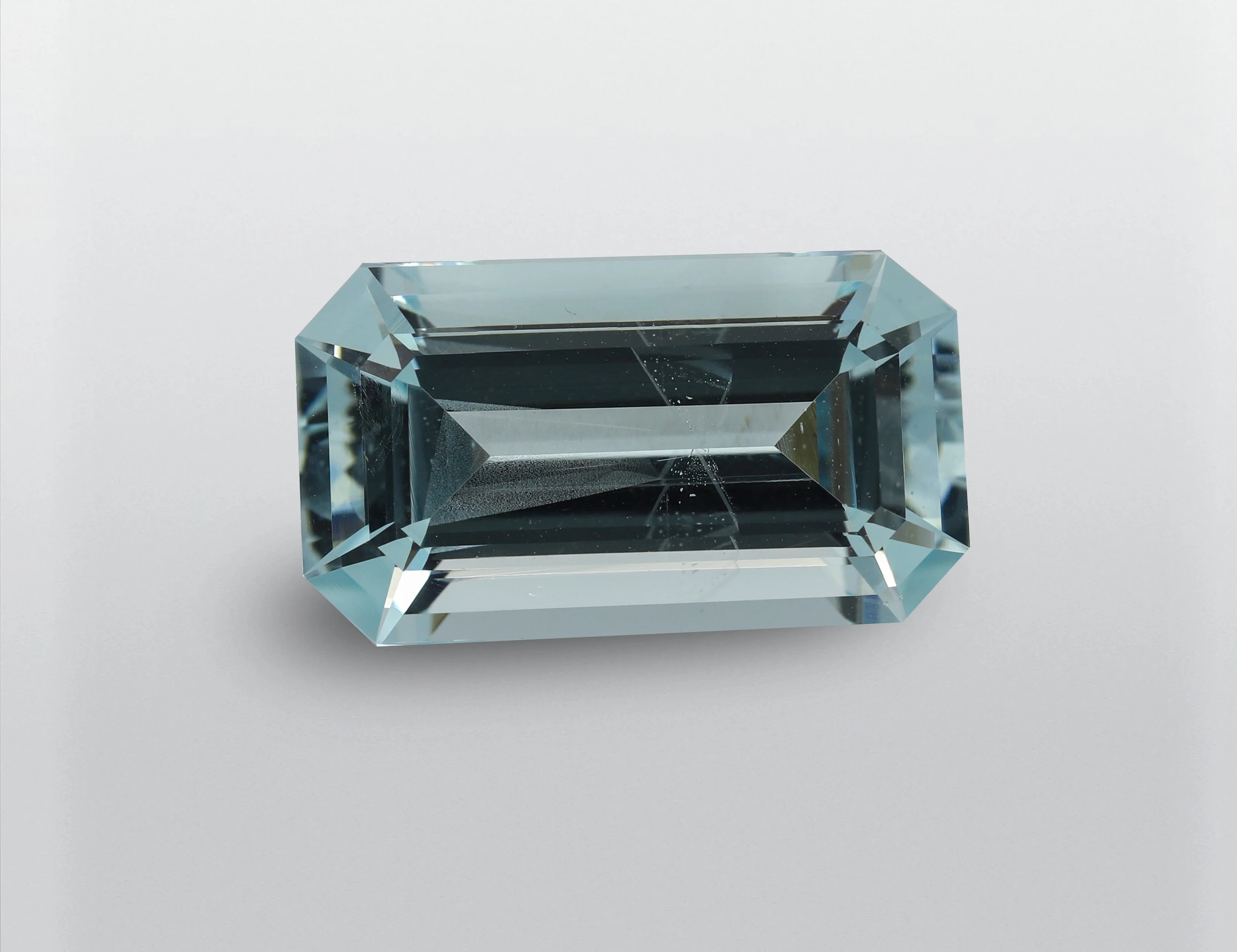 Sea Blue Aquamarine — view 1