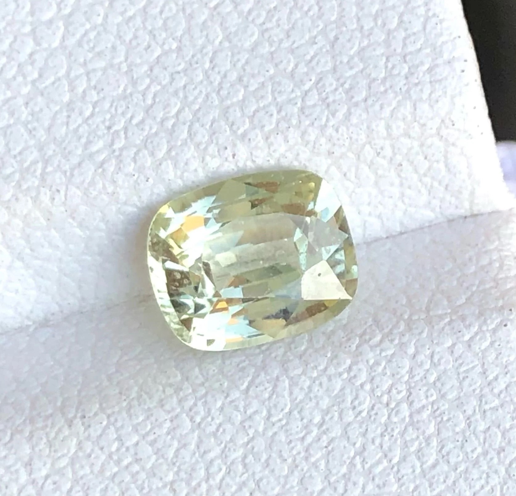 Natural Yellow Sapphire — view 2