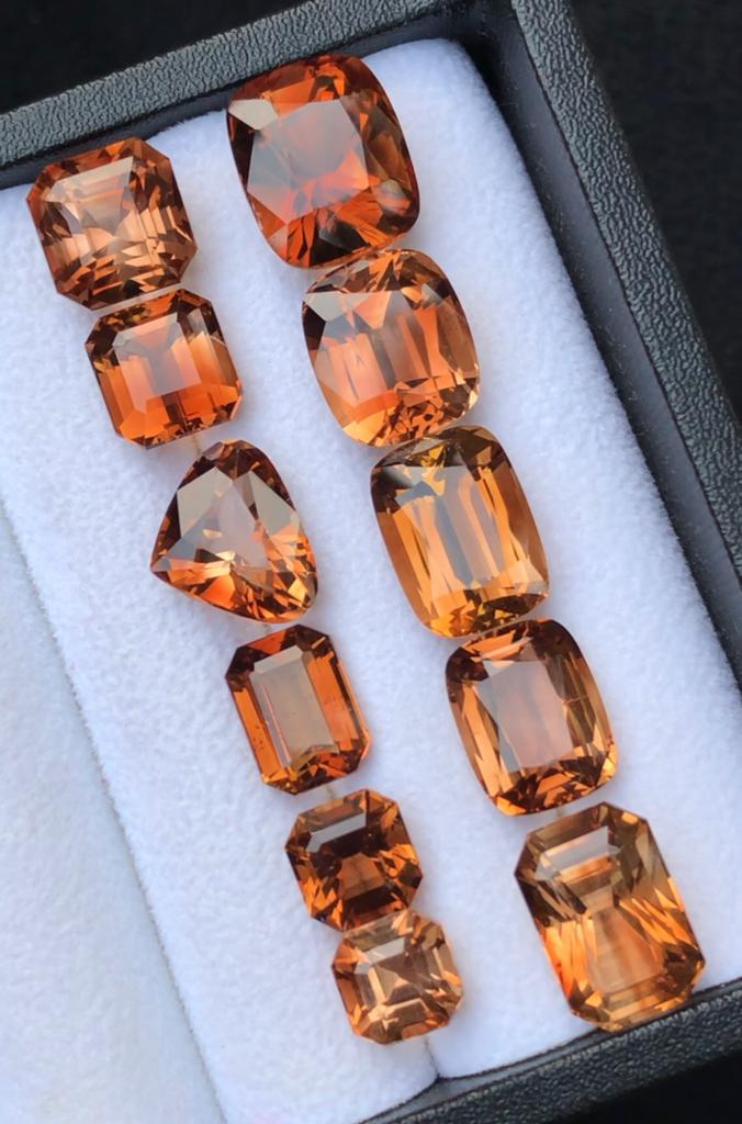138.48 carats Topaz Lot From Pakistan Loose Gemstone — view 4