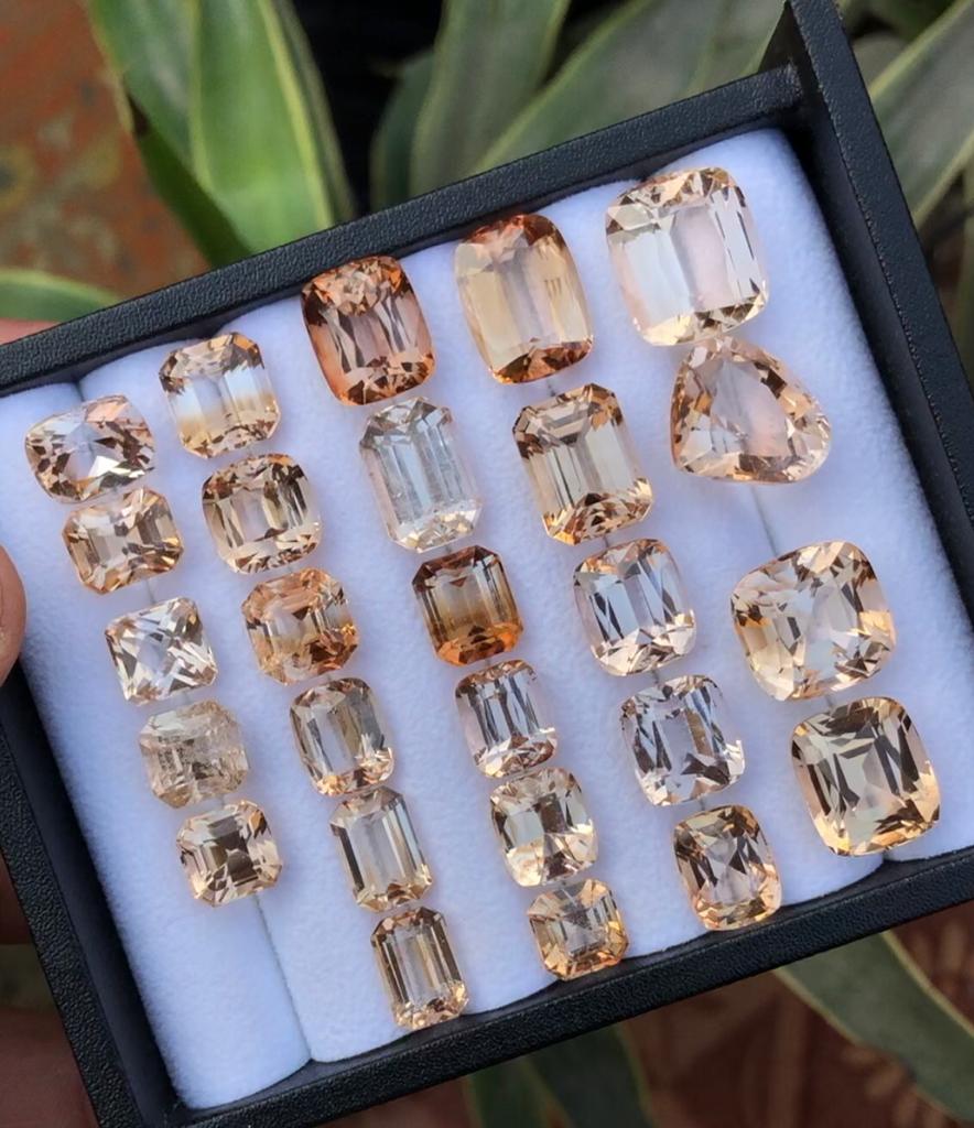 326.52 carats Golden Topaz Lot From Pakistan Loose Gemstone — view 2