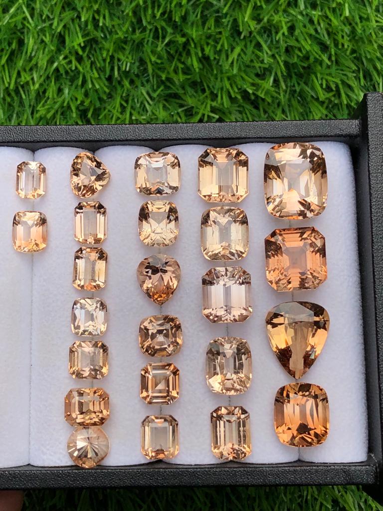 265.70 Carats Golden Topaz lot From Pakistan Loose Gemstone — view 1
