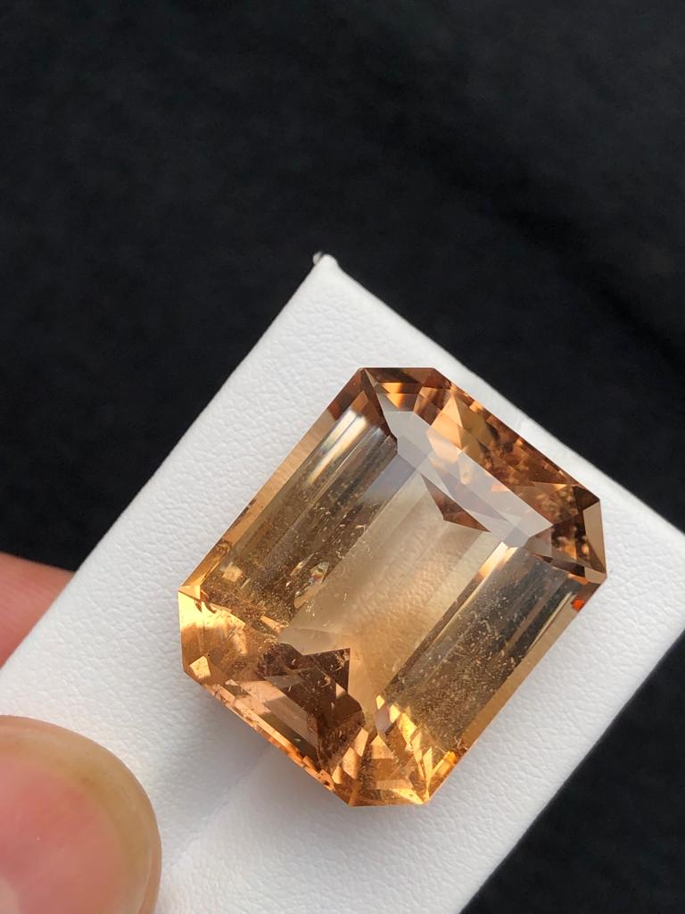 59.76 Carats Golden Topaz From Pakistan Loose Gemstone — view 5