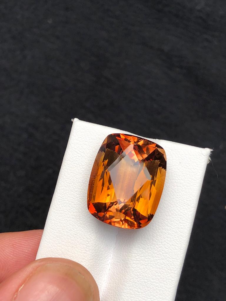 40.00 Carats Golden Topaz From Pakistan Loose Gemstone — view 3