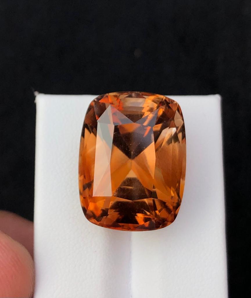 54.63 Carats Golden Topaz From Pakistan Loose Gemstone — view 4