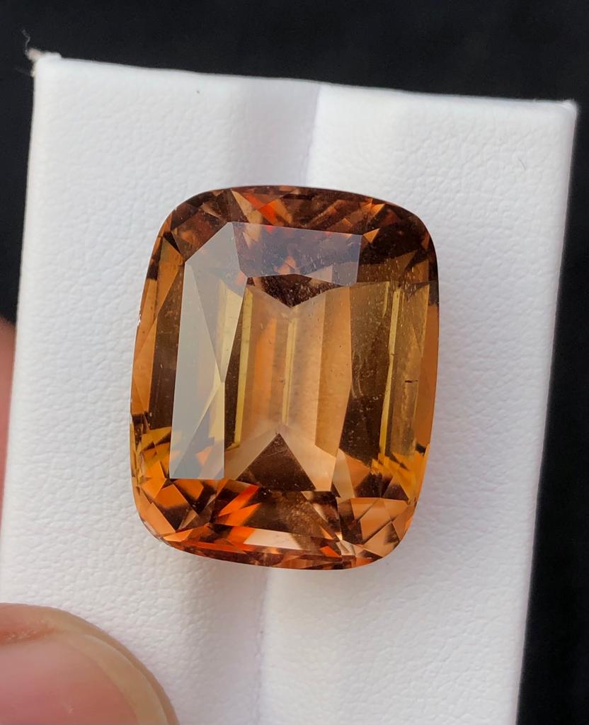 46.96 Carats Golden Topaz From Pakistan Loose Gemstone — view 2