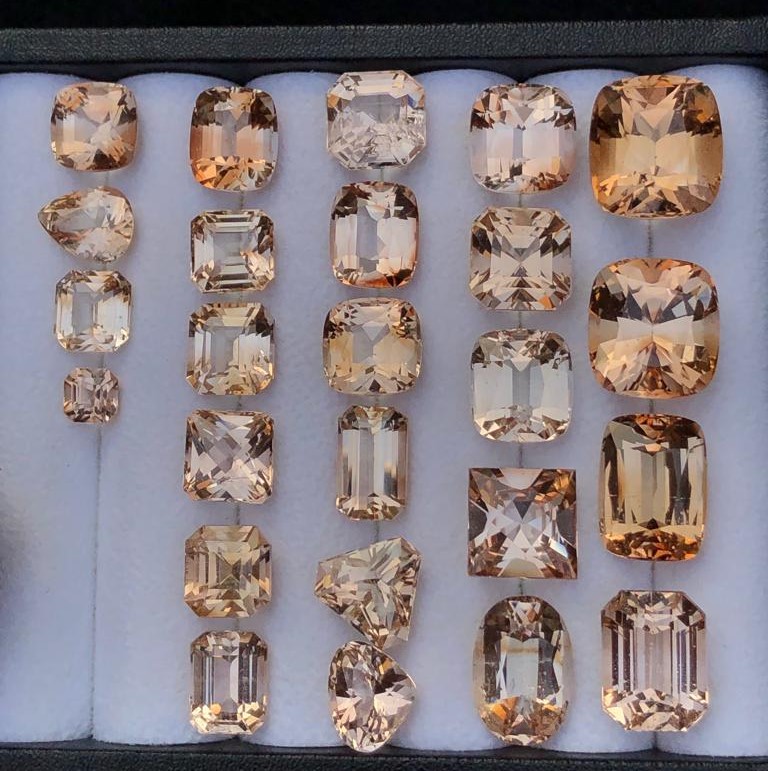 272.98 carats Topaz Lot From Pakistan Loose Gemstone