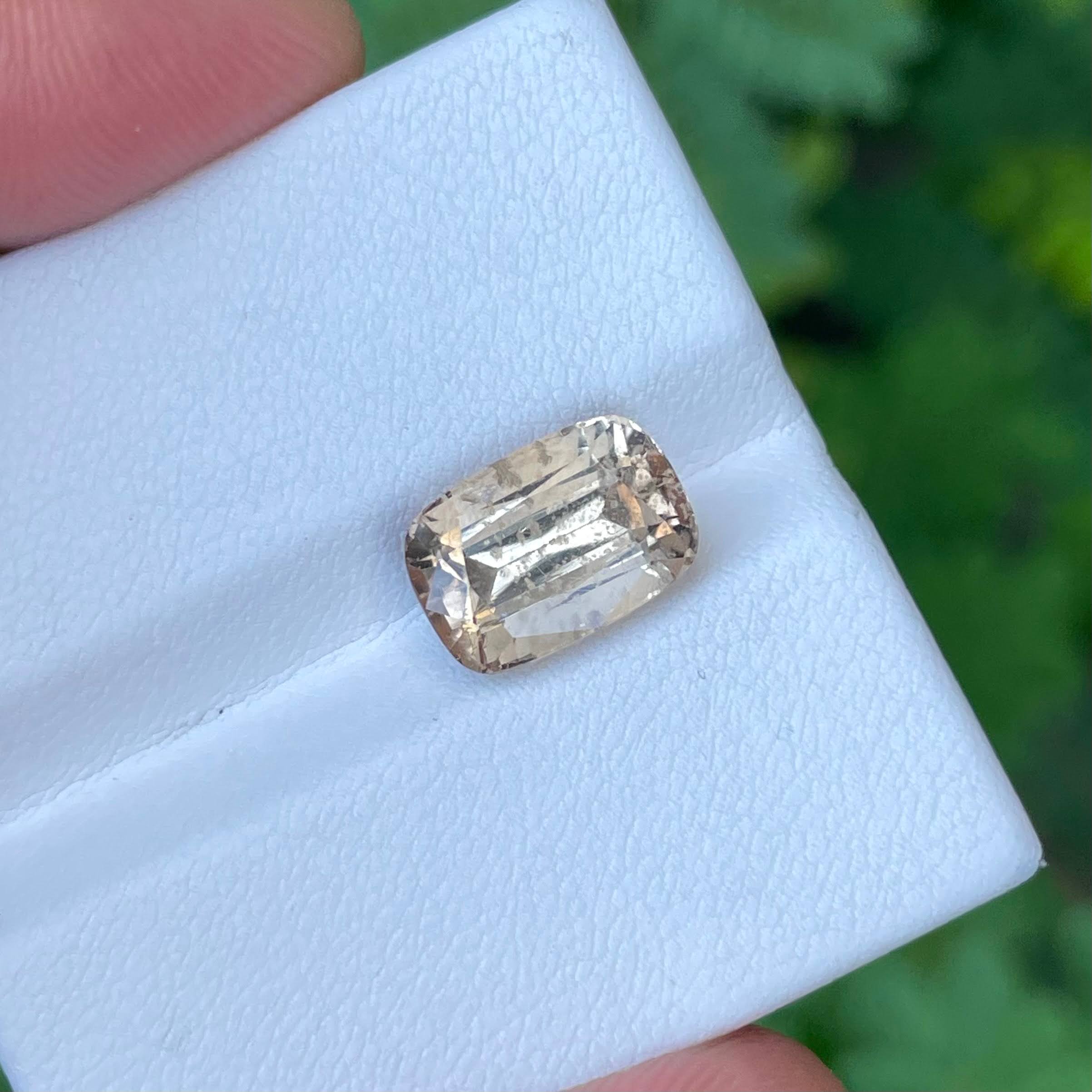 Topaz Gemstone — view 4