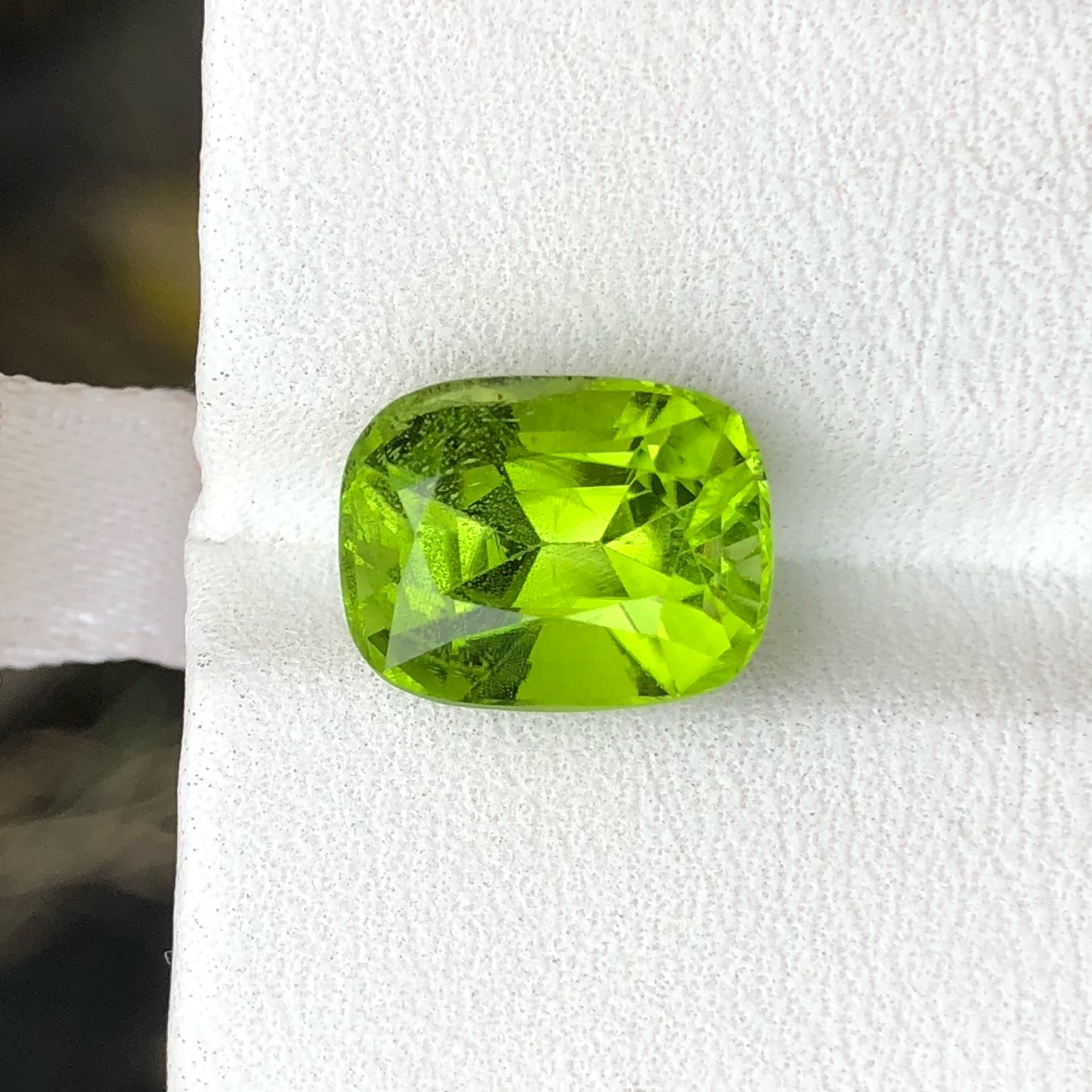5.95 Carats Peridot From Pakistan Loose Gemstone — view 1