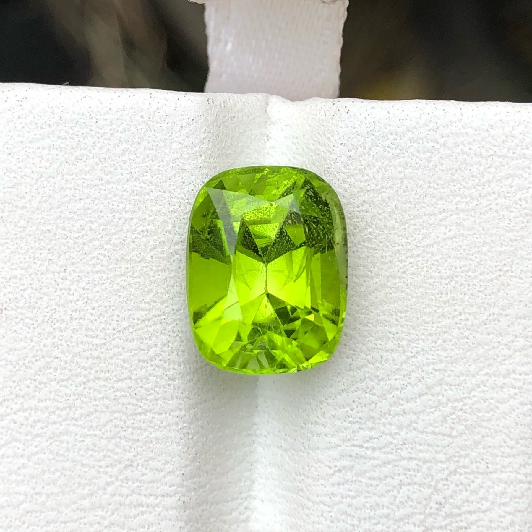 5.95 Carats Peridot From Pakistan Loose Gemstone — view 2