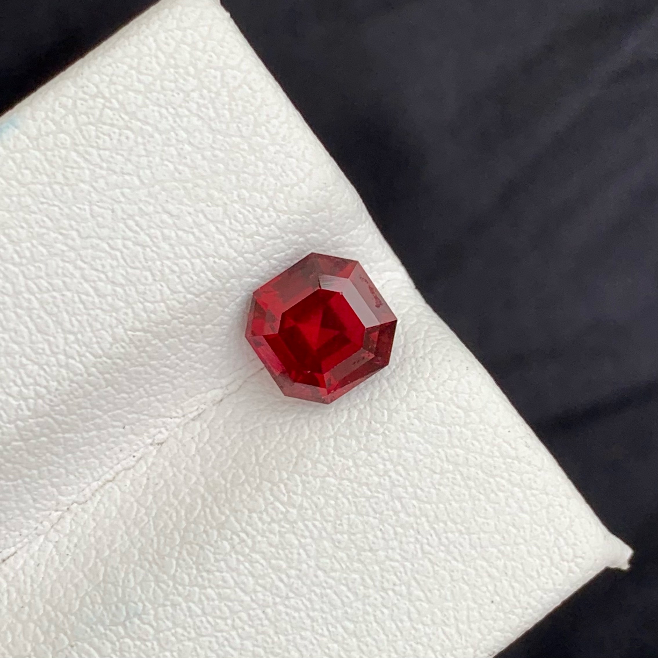 1.70 Carats Fantastic Natural Loose Rhodolite Garnet — view 2