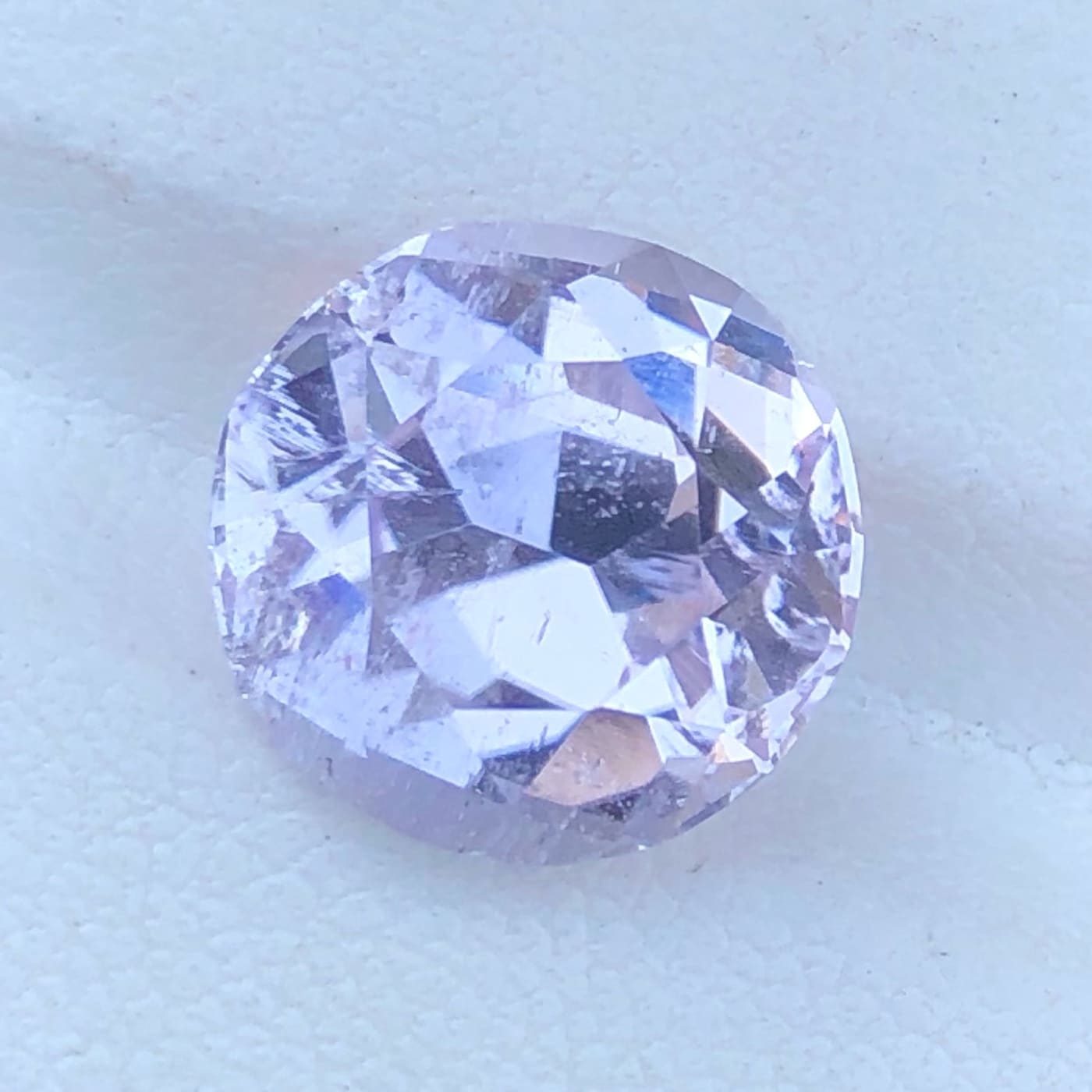 5.60 carats of Loose Pink Kunzite Gemstone from Afghanistan — view 3