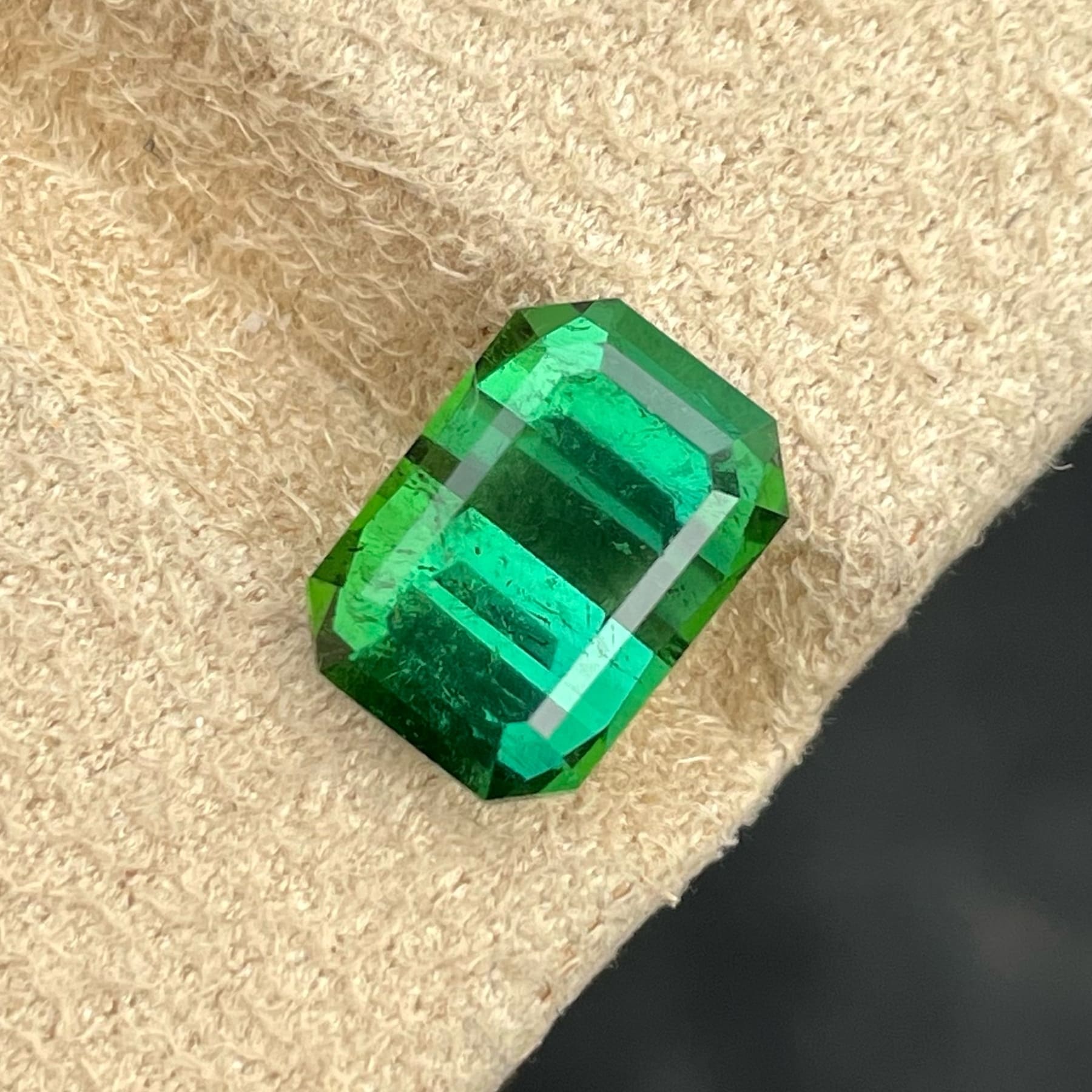 4.87 carats Greenish Blue Tourmaline from Africa — view 3