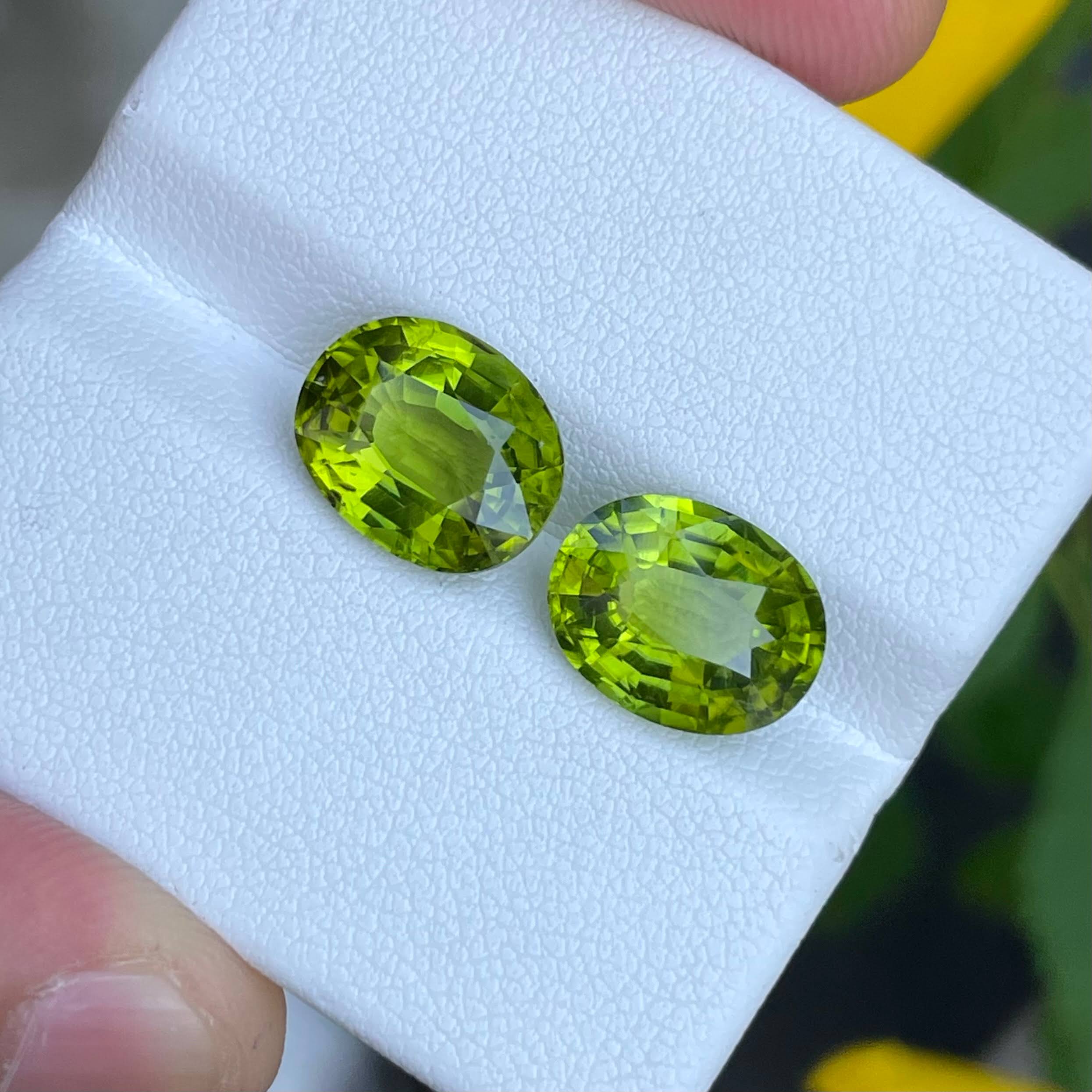 7.10 Carats Green Peridot Pair Fancy Oval Cut Natural Pakistani Gemstone — view 4