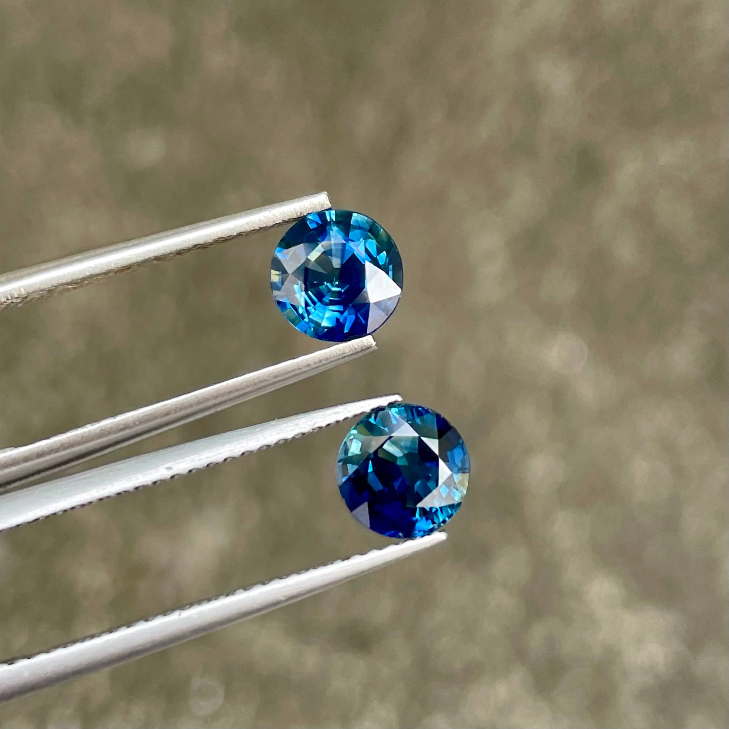 2.01 Carats Teal Blue Sapphire Pair Round Cut Natural Madagascar's Gemstone
