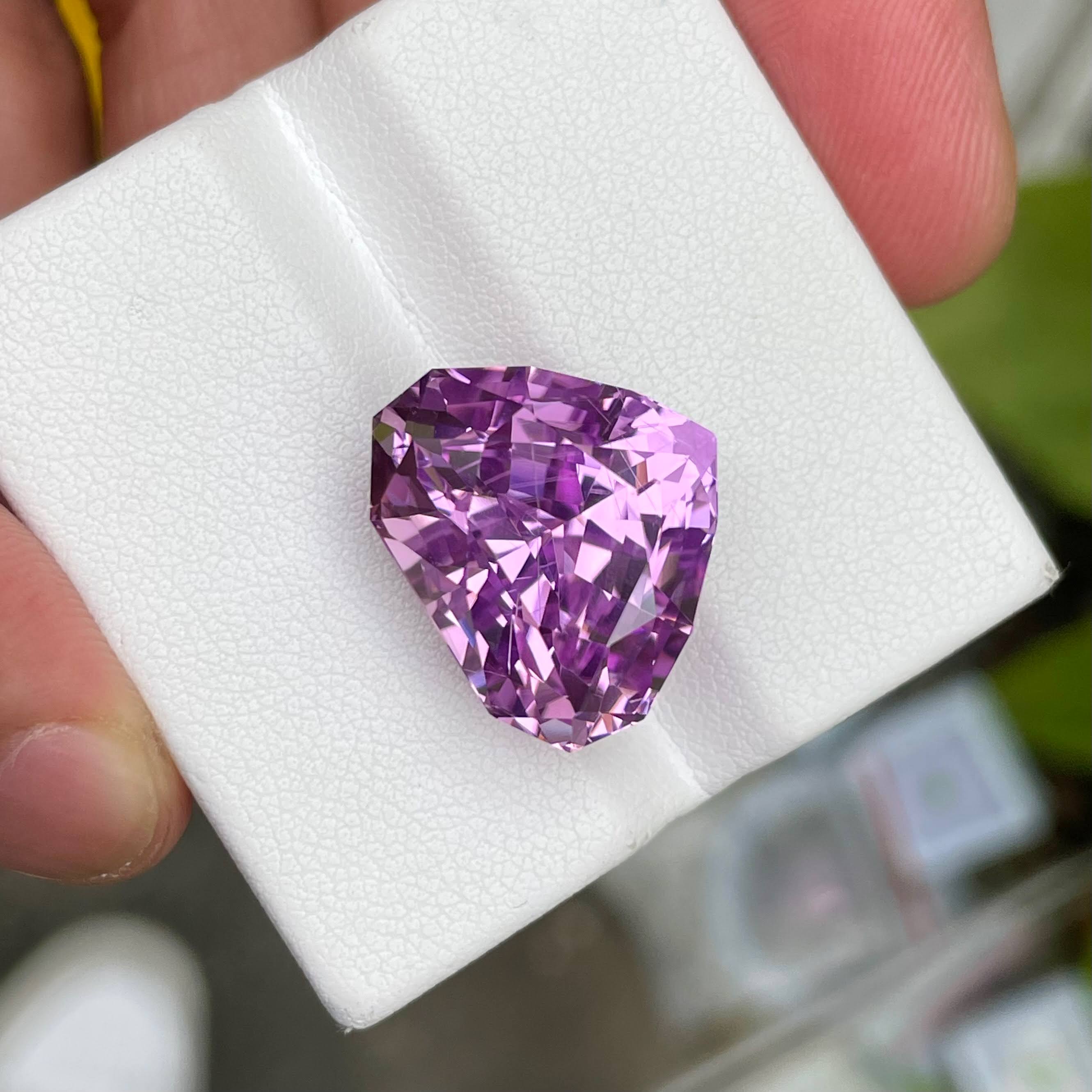 22.30 Carats Purple Kunzite Stone Custom Precision Cut Naigarian Gemstone — view 2
