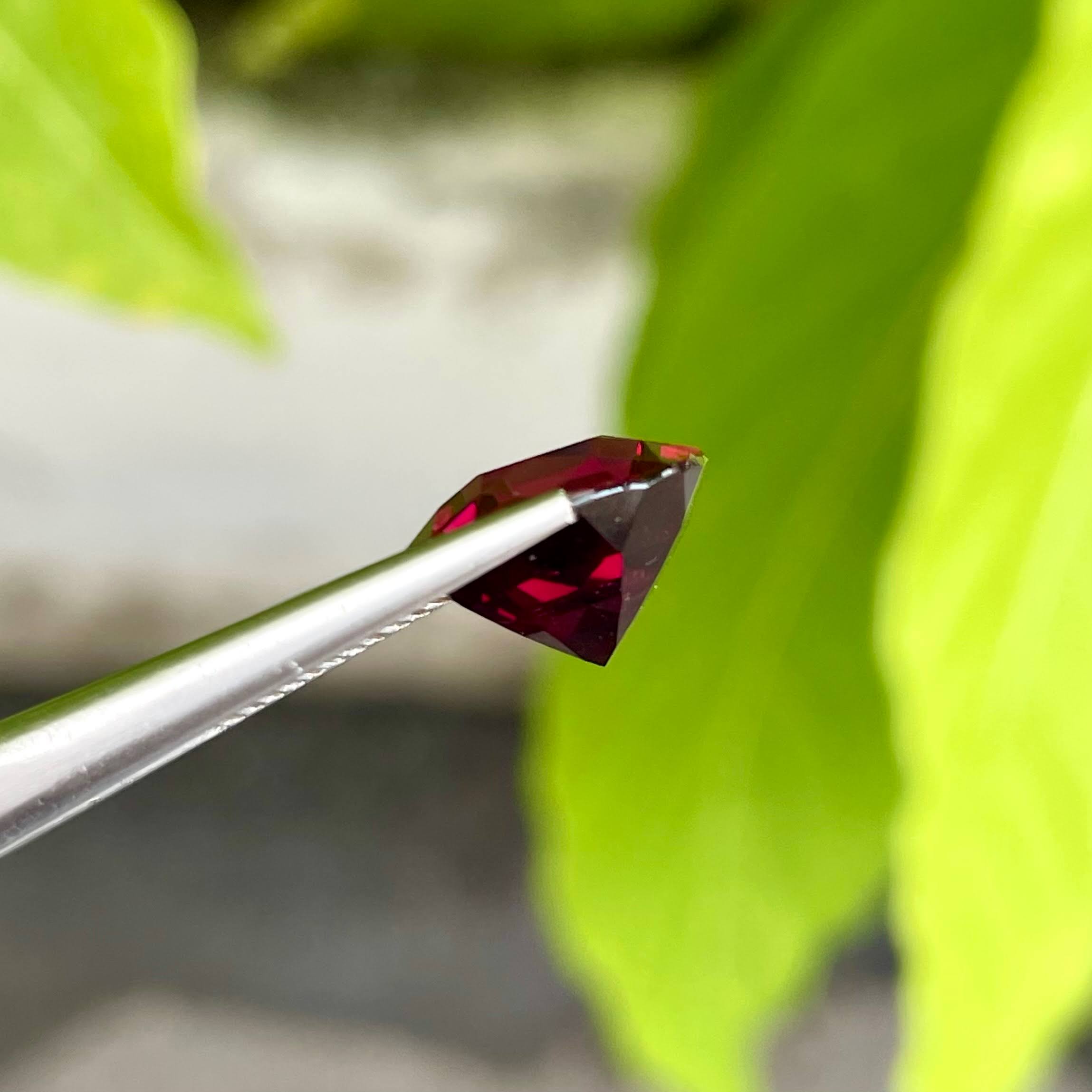 6.94 Carats Fire Reddish Pink Garnet Cushion Cut Natural Tanzanian Gemstone — view 2