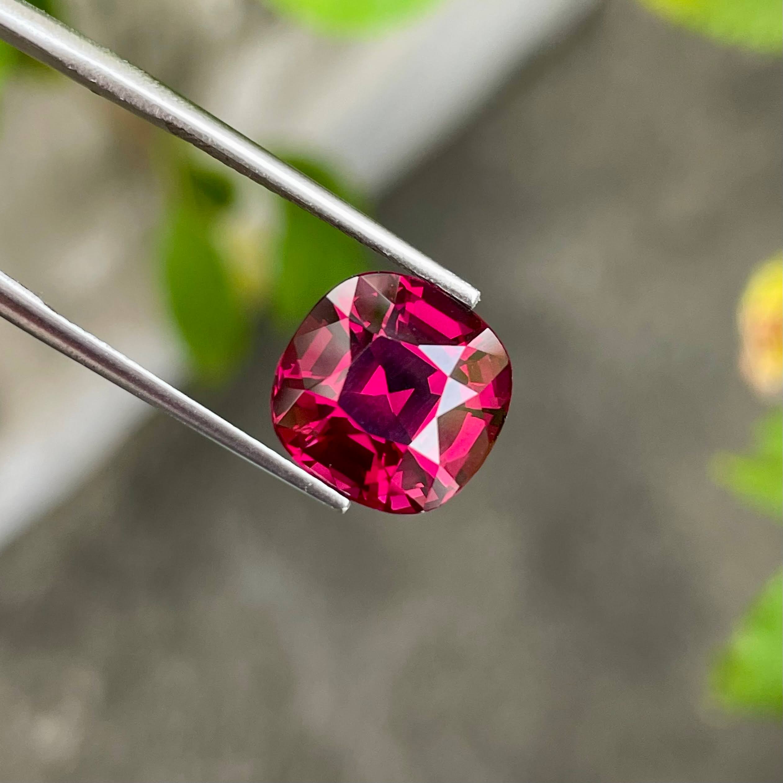 6.94 Carats Fire Reddish Pink Garnet Cushion Cut Natural Tanzanian Gemstone — view 3