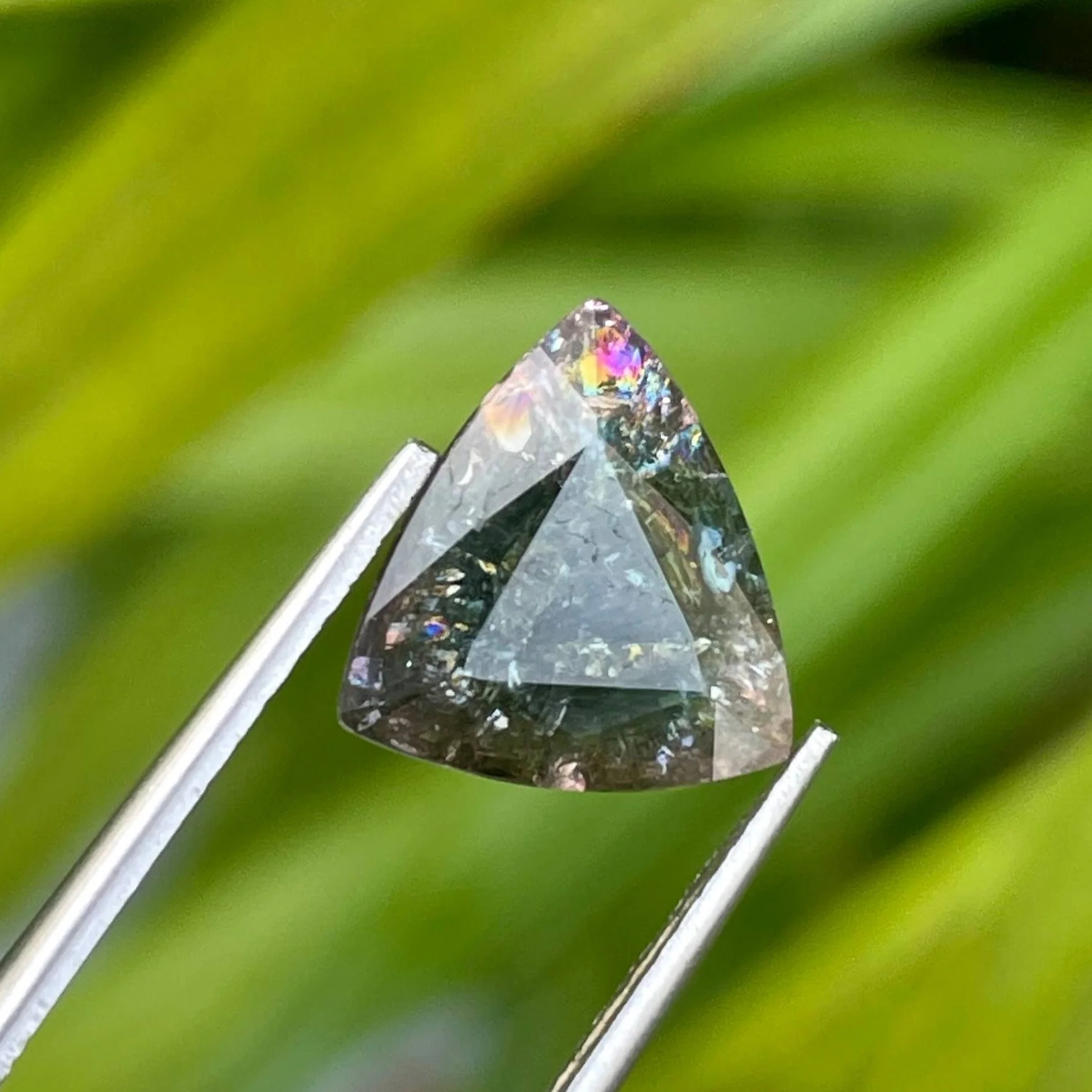 3.54 Carats Rainbow Effect Tourmaline Trilliant Cut Natural African Gemstone — view 2