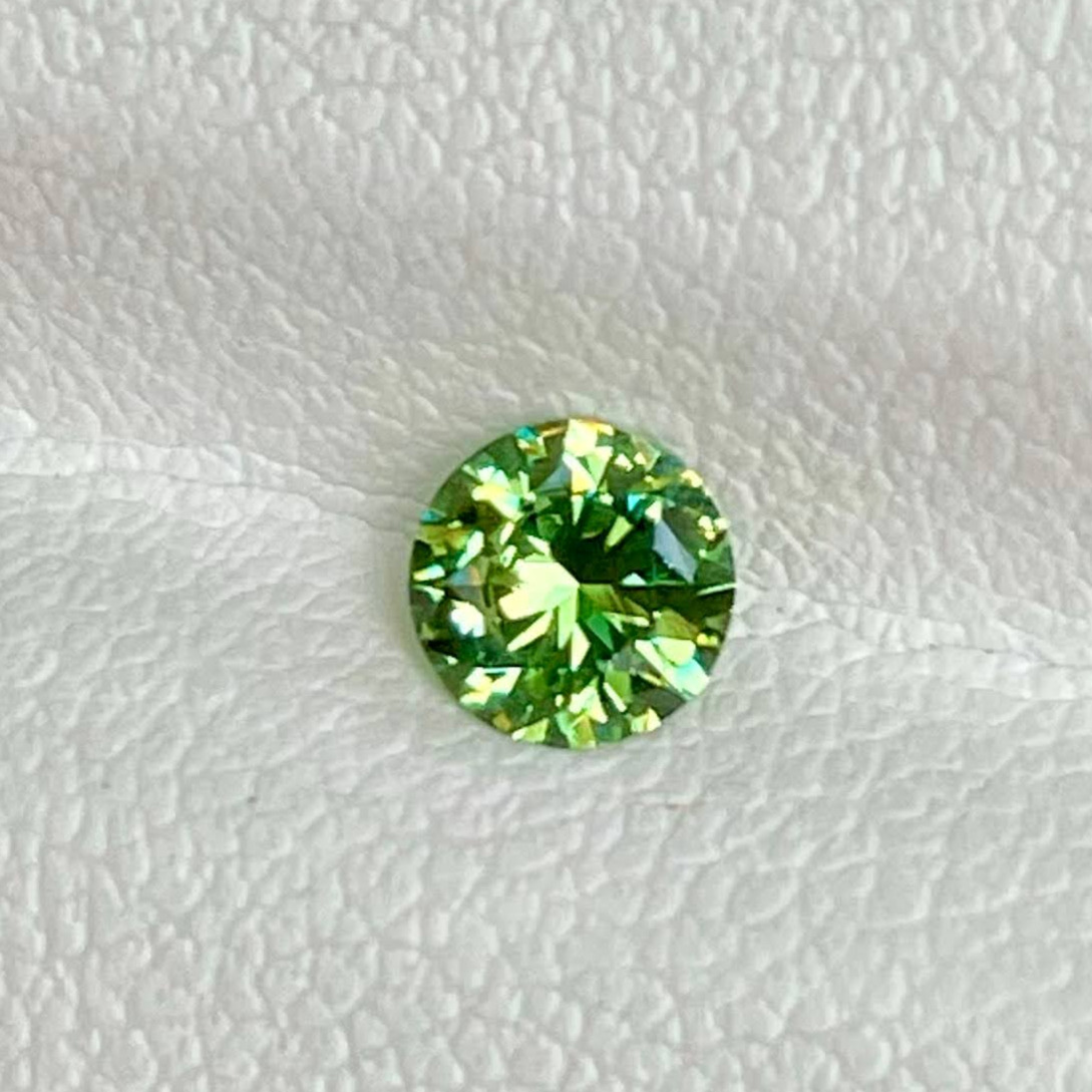 0.40 Carats Green Demantoind Garnet Stone Round Cut Natural Russian Gemstone — view 1
