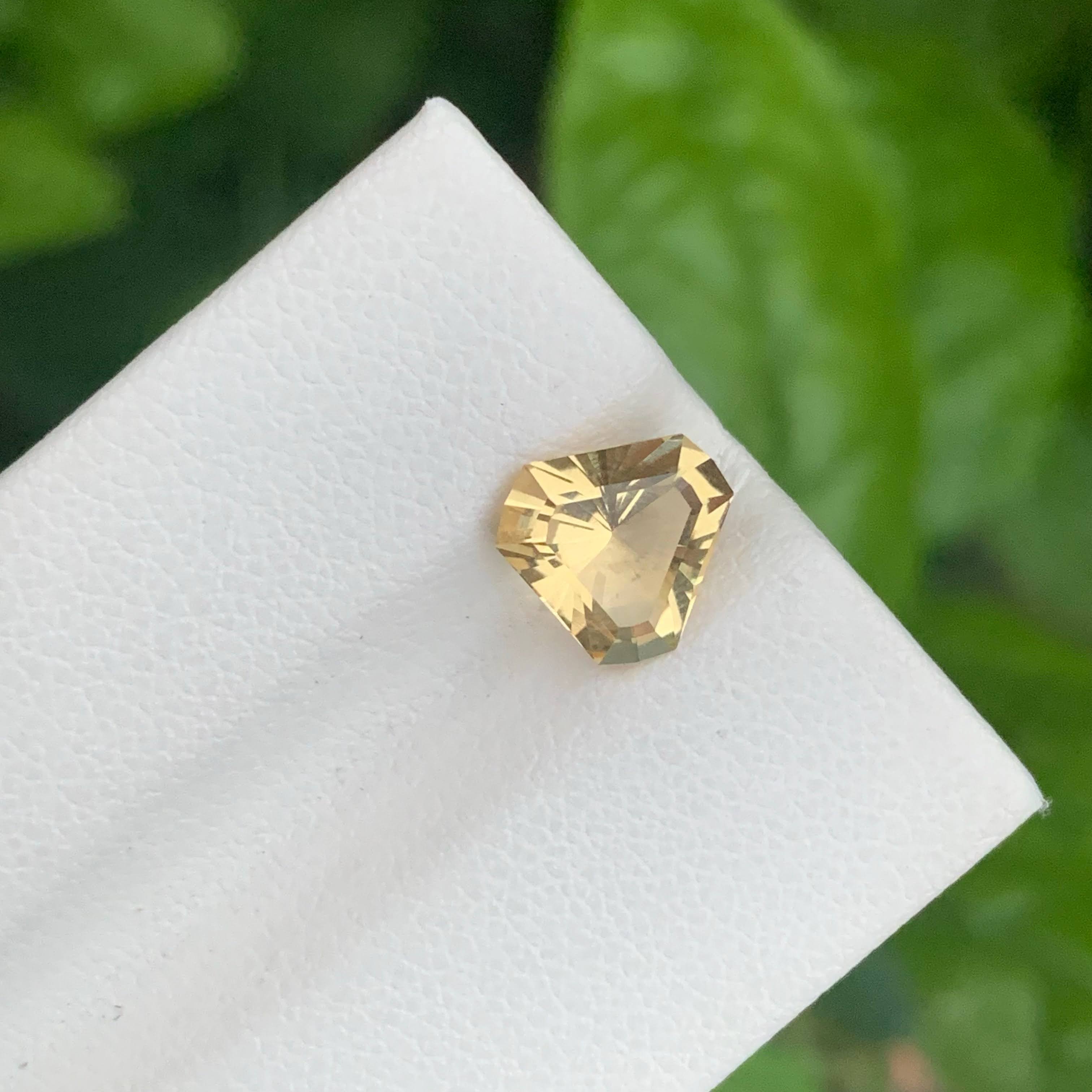 1.65 Carats Orange Citrine Stone Trillion Cut Natural Brazilian Gemstone — view 2