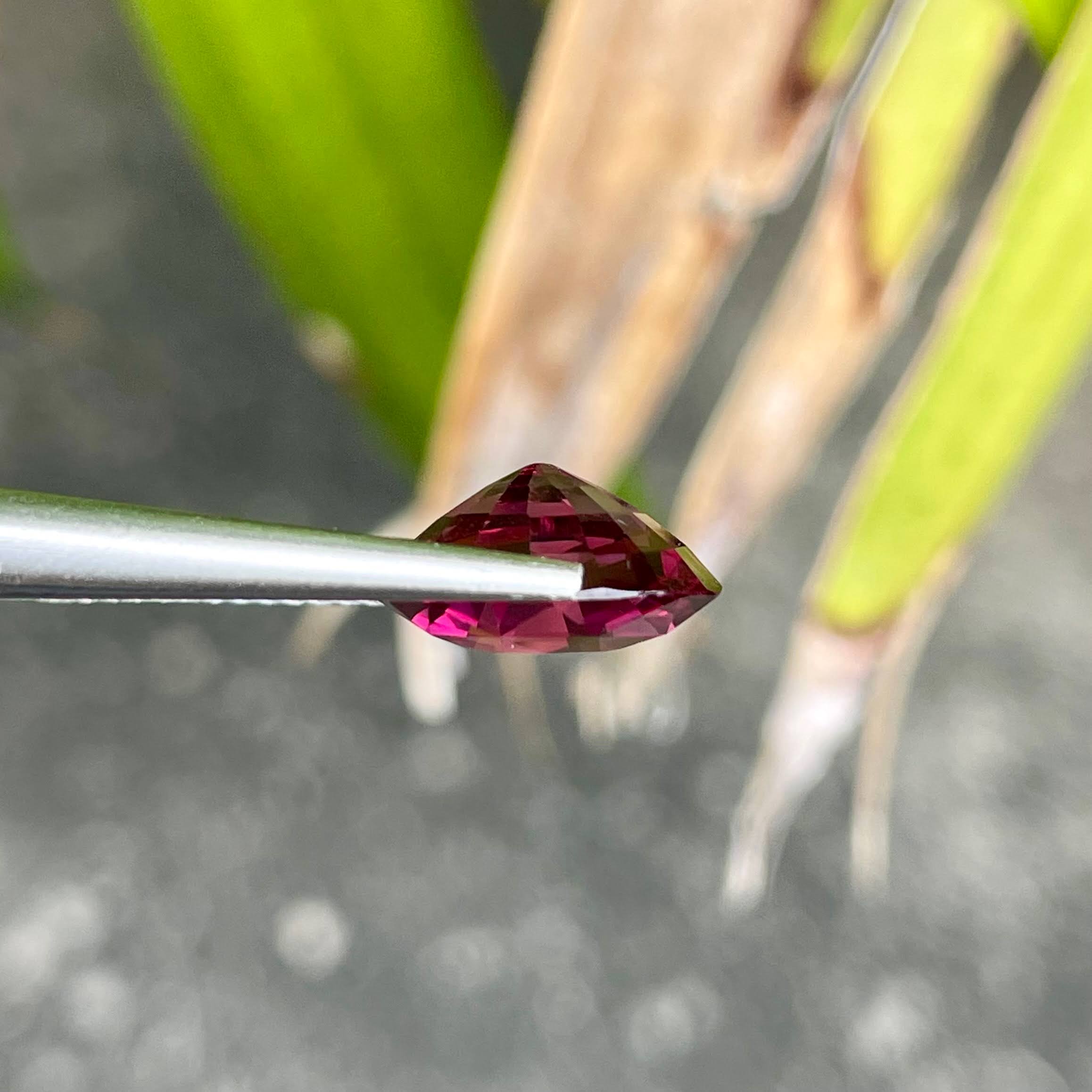 4.66 carats Hot Pink Garnet Stone Oval Cut Natural Nigerian Gemstone — view 1