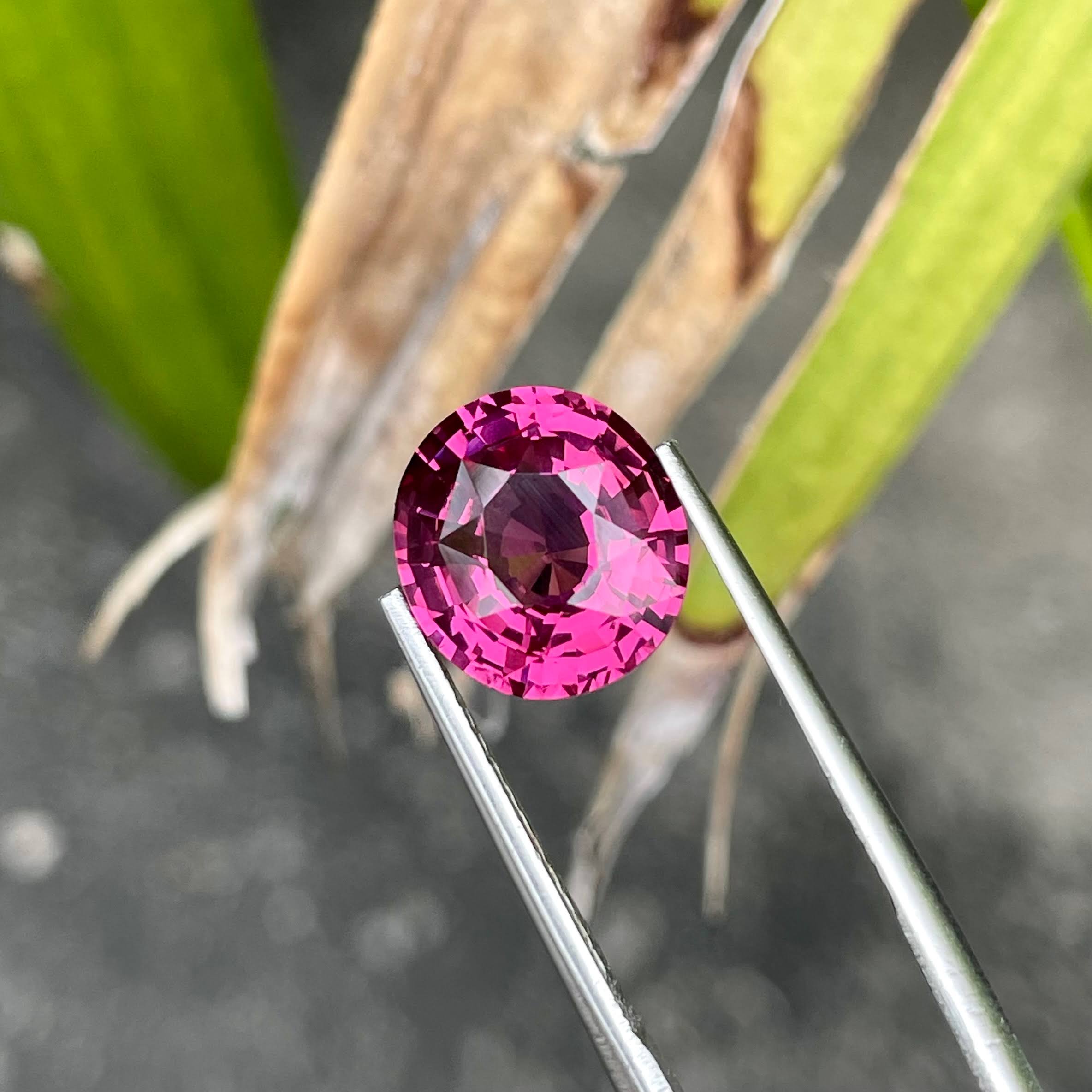 4.66 carats Hot Pink Garnet Stone Oval Cut Natural Nigerian Gemstone — view 3