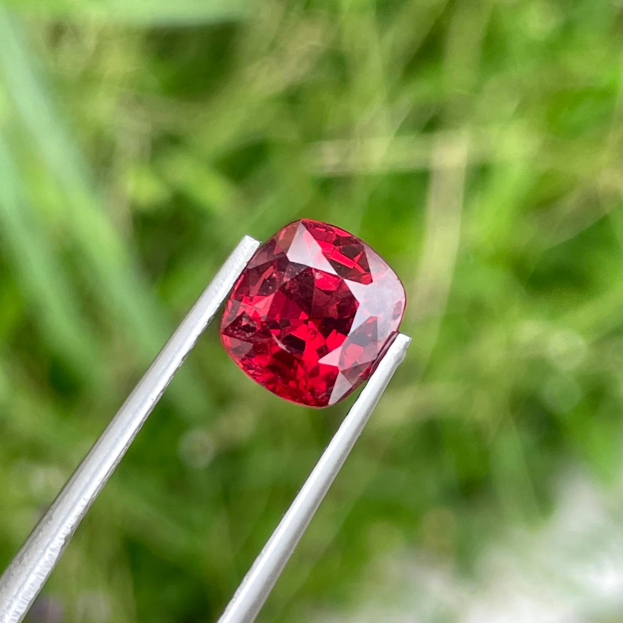 4.00 carats Red Garnet Stone Cushion Cut Natural Tanzanian Gemstone — view 2