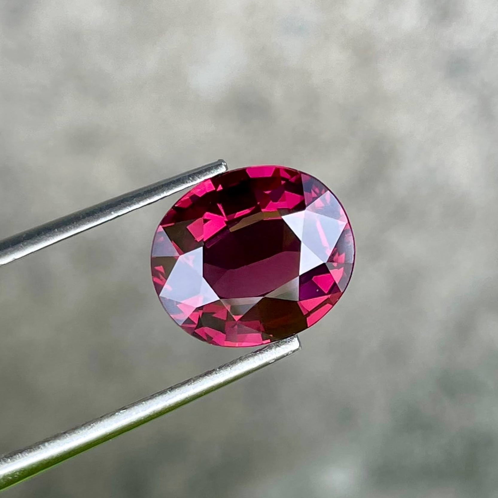 4.30 carats Pinkish Red Burmese Spinel Stone Oval Cut Natural Gemstone