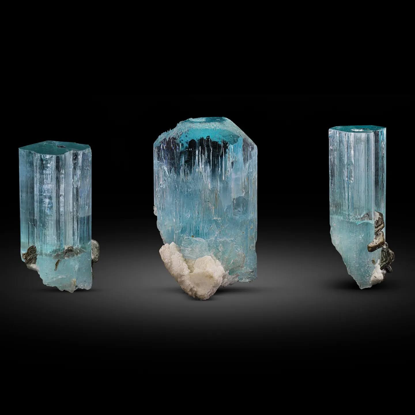 41 grams Batch Of 3 Best Quality Blue Aquamarine Crystals From Pakistan — view 4